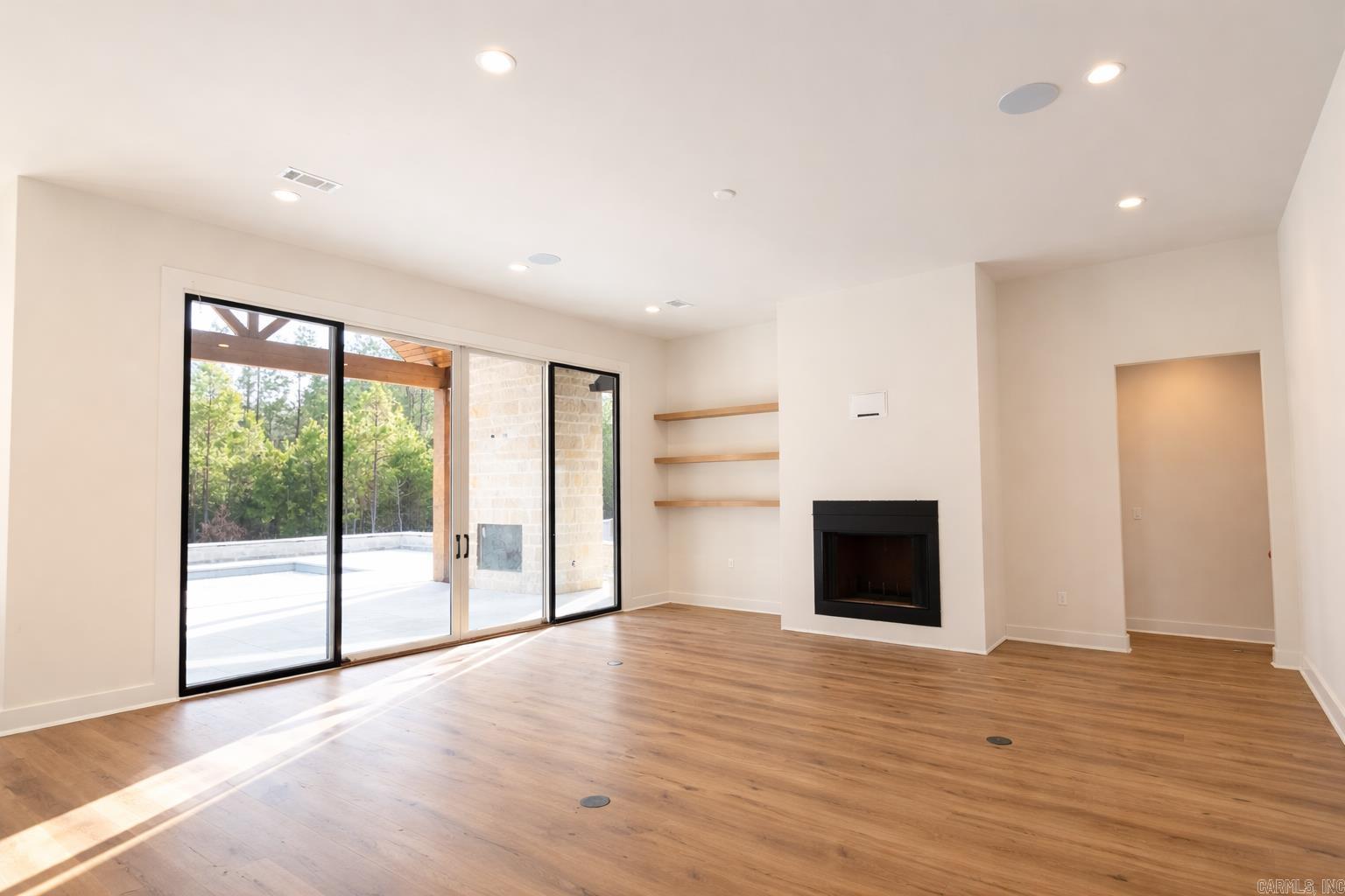 115 Bear Den Court Property Photo 4