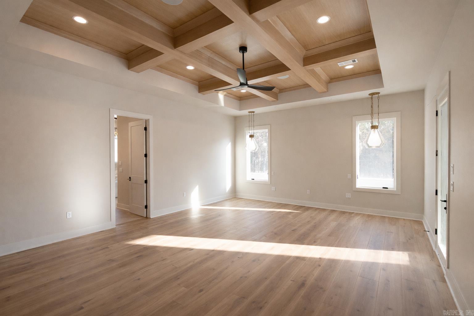 115 Bear Den Court Property Photo 8