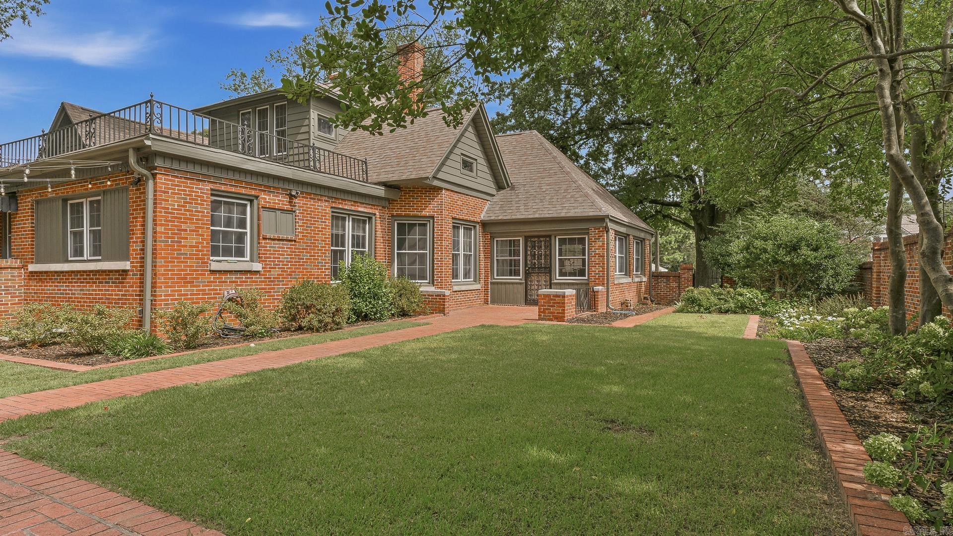 537 Warner Avenue Property Photo 6