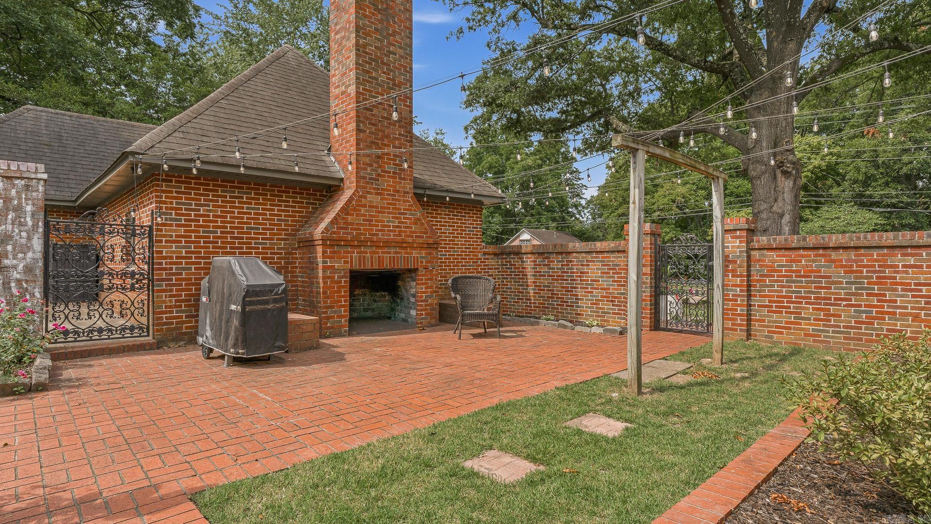 537 Warner Avenue Property Photo 7