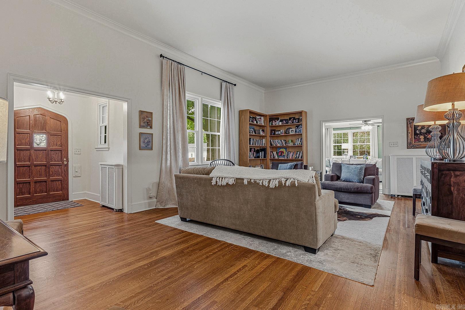 537 Warner Avenue Property Photo 11