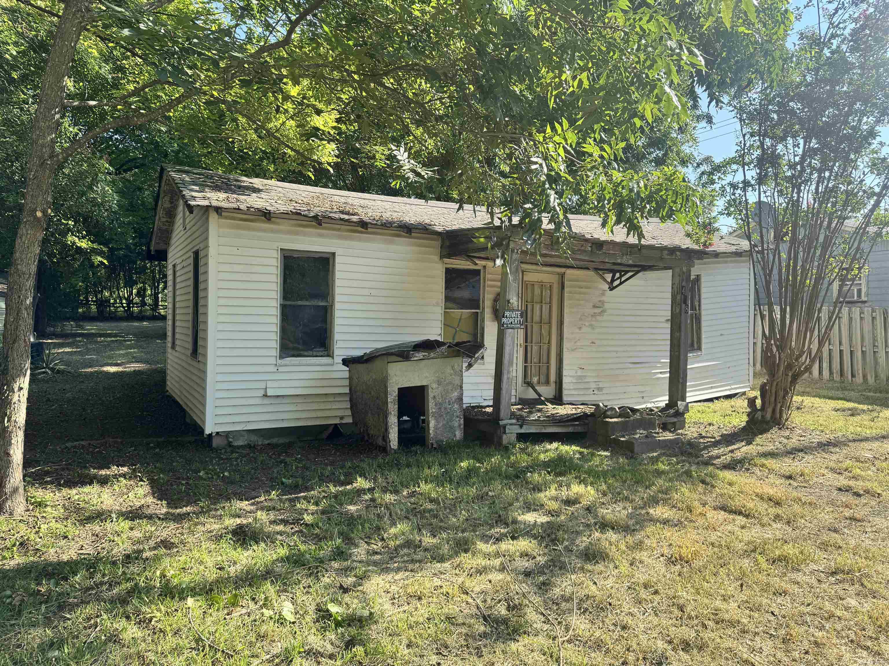408 Petros Ave Property Photo 1