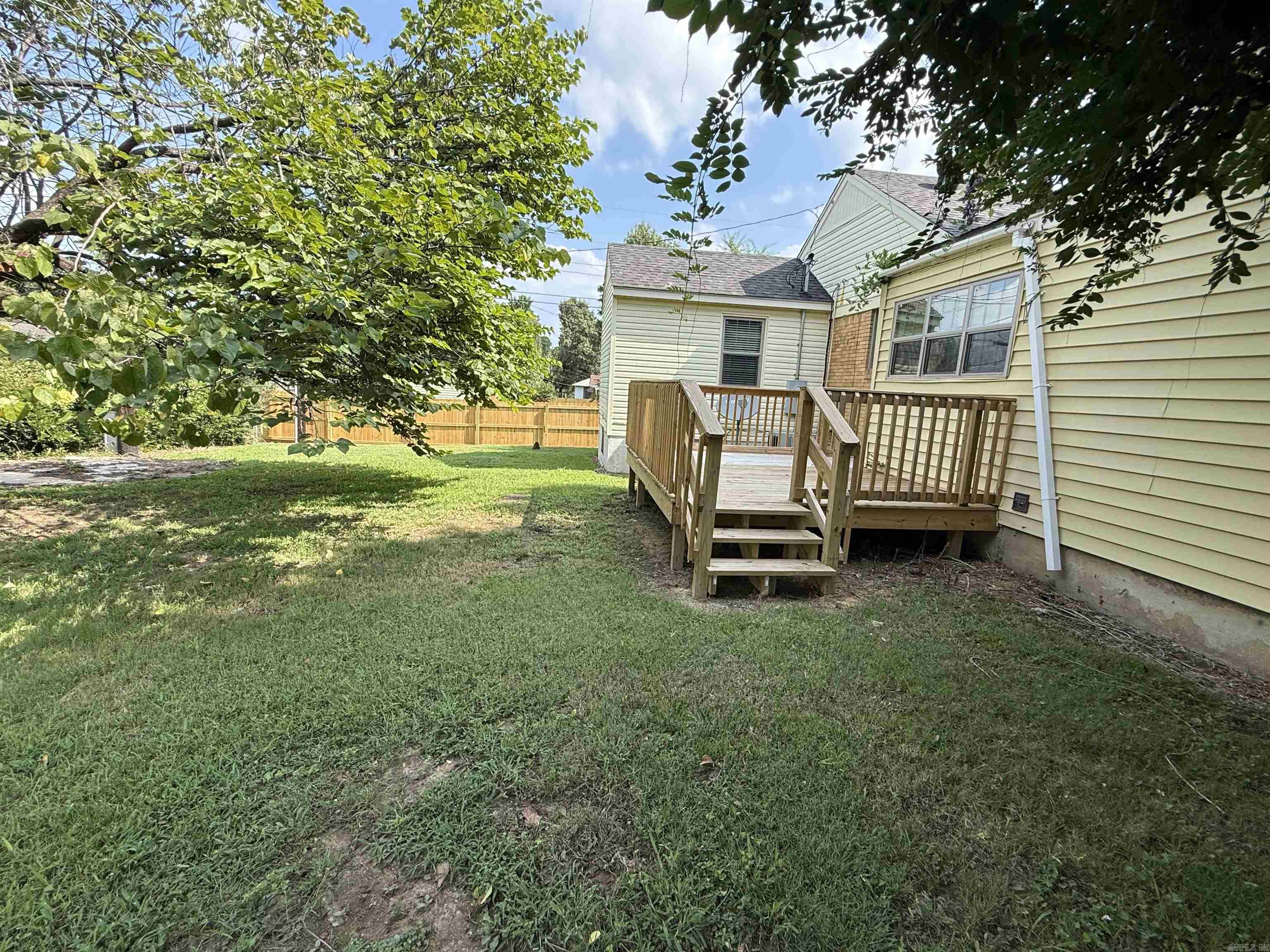 1918 Hillcrest Dr Property Photo 19