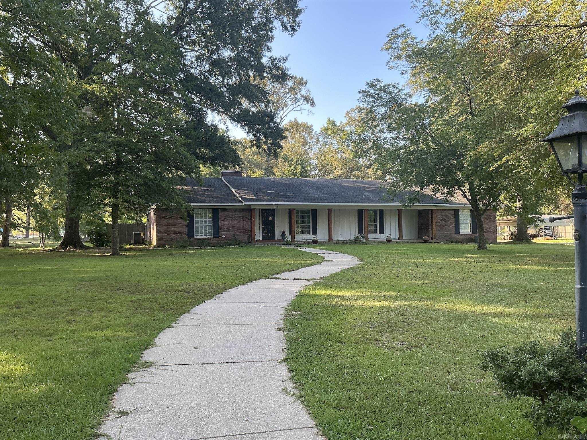 1005 Walnut Property Photo 1