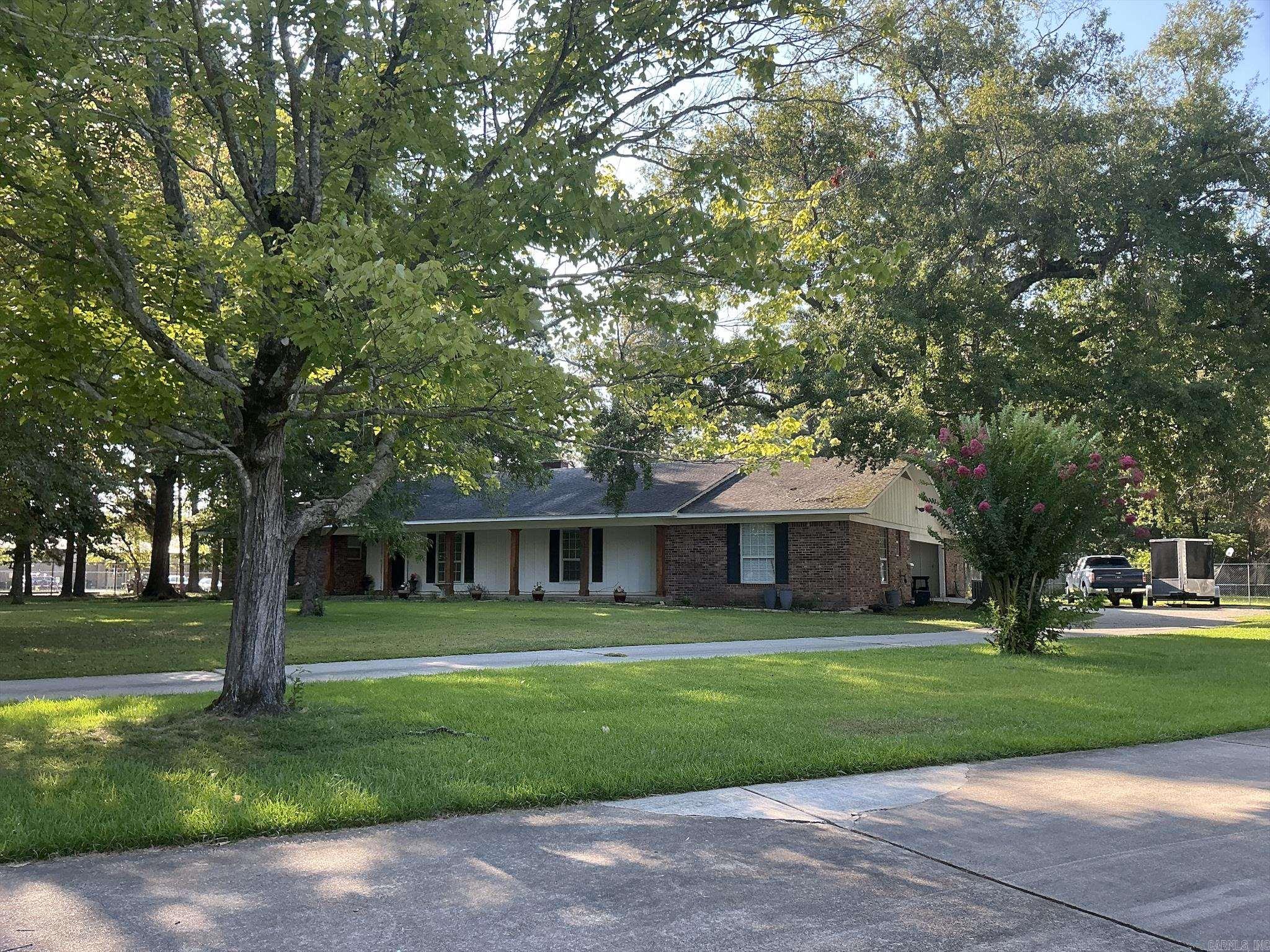 1005 Walnut Property Photo 2