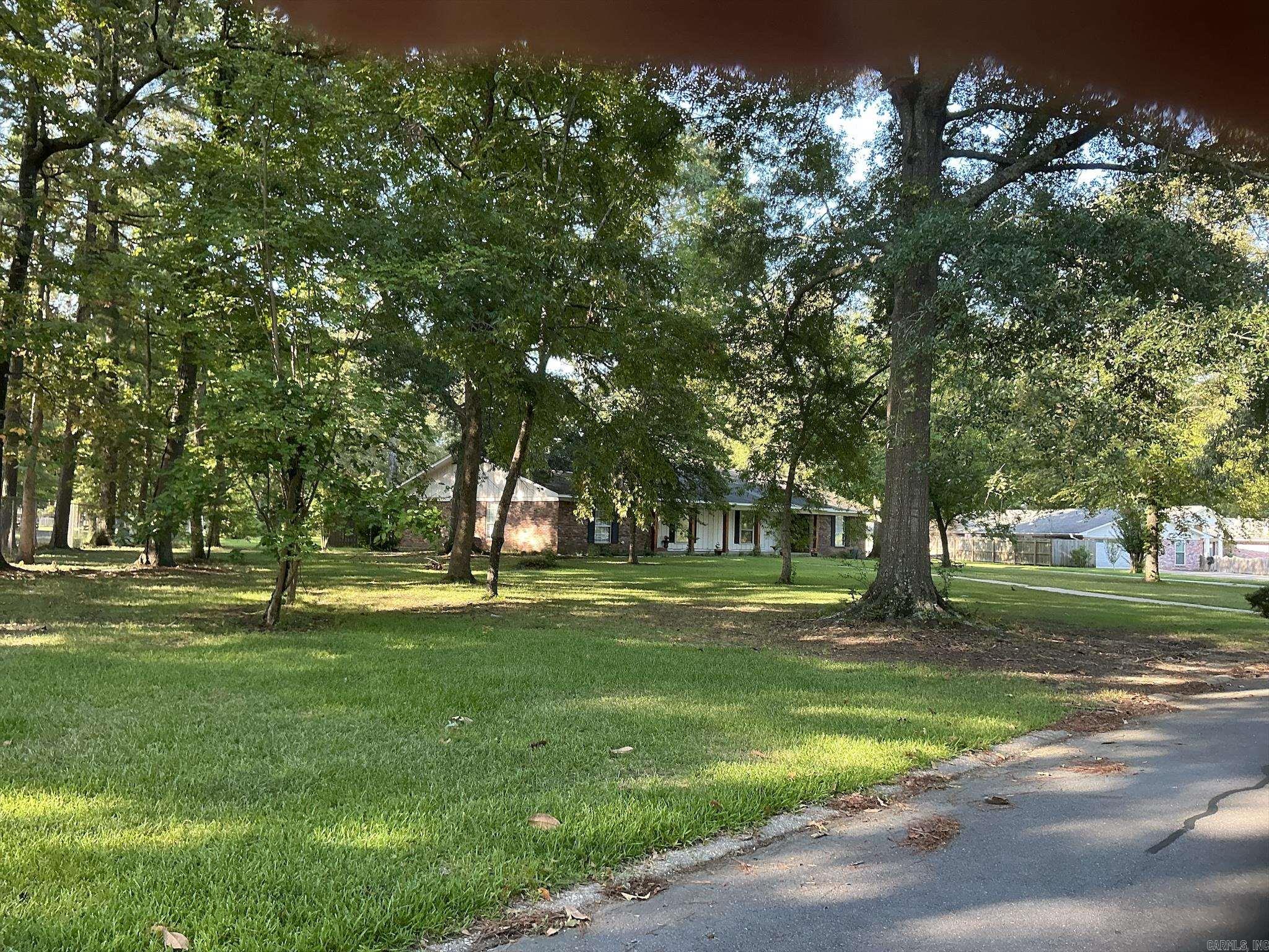 1005 Walnut Property Photo 4