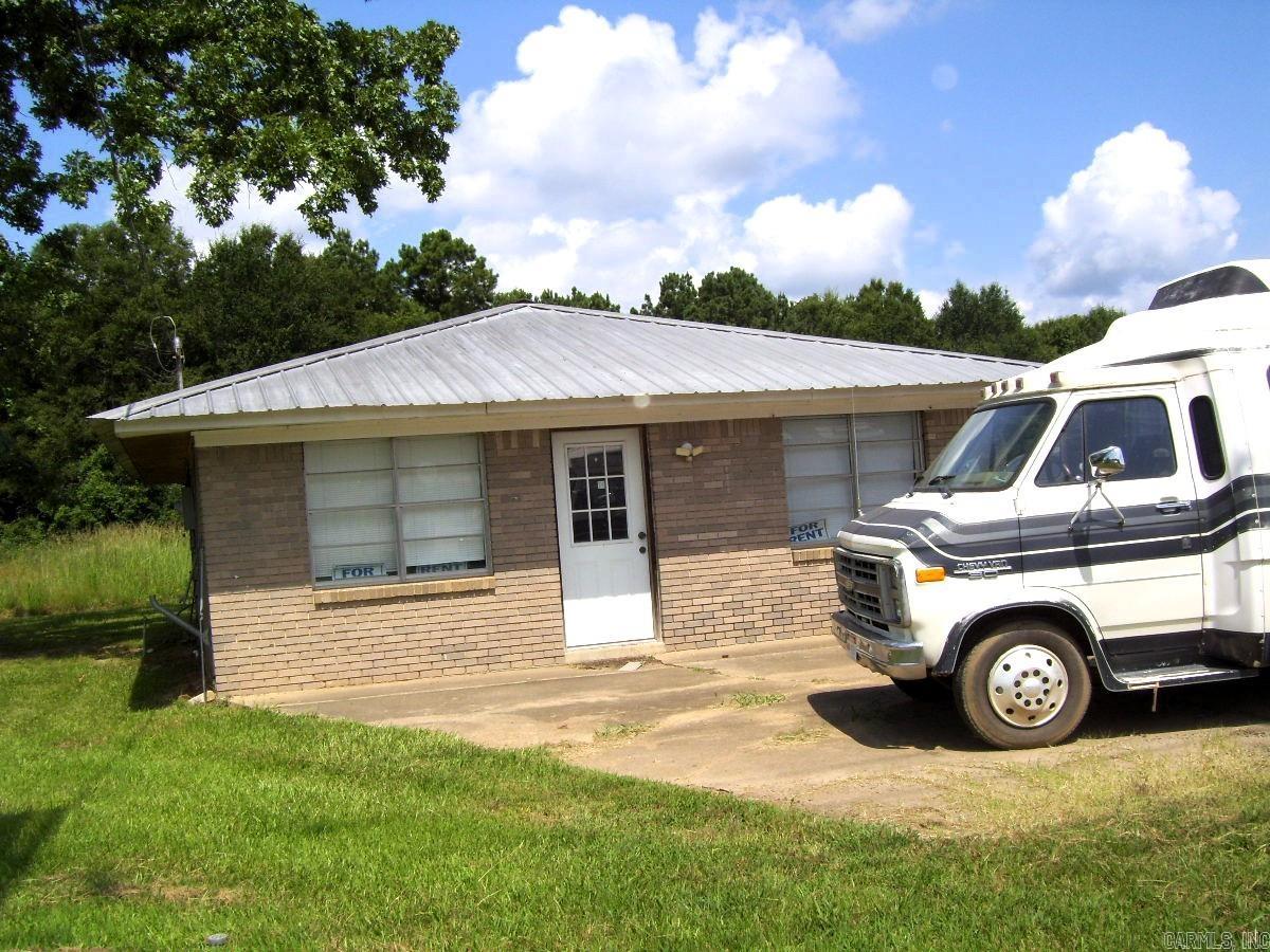 1039 N Constitution Highway Property Photo 1