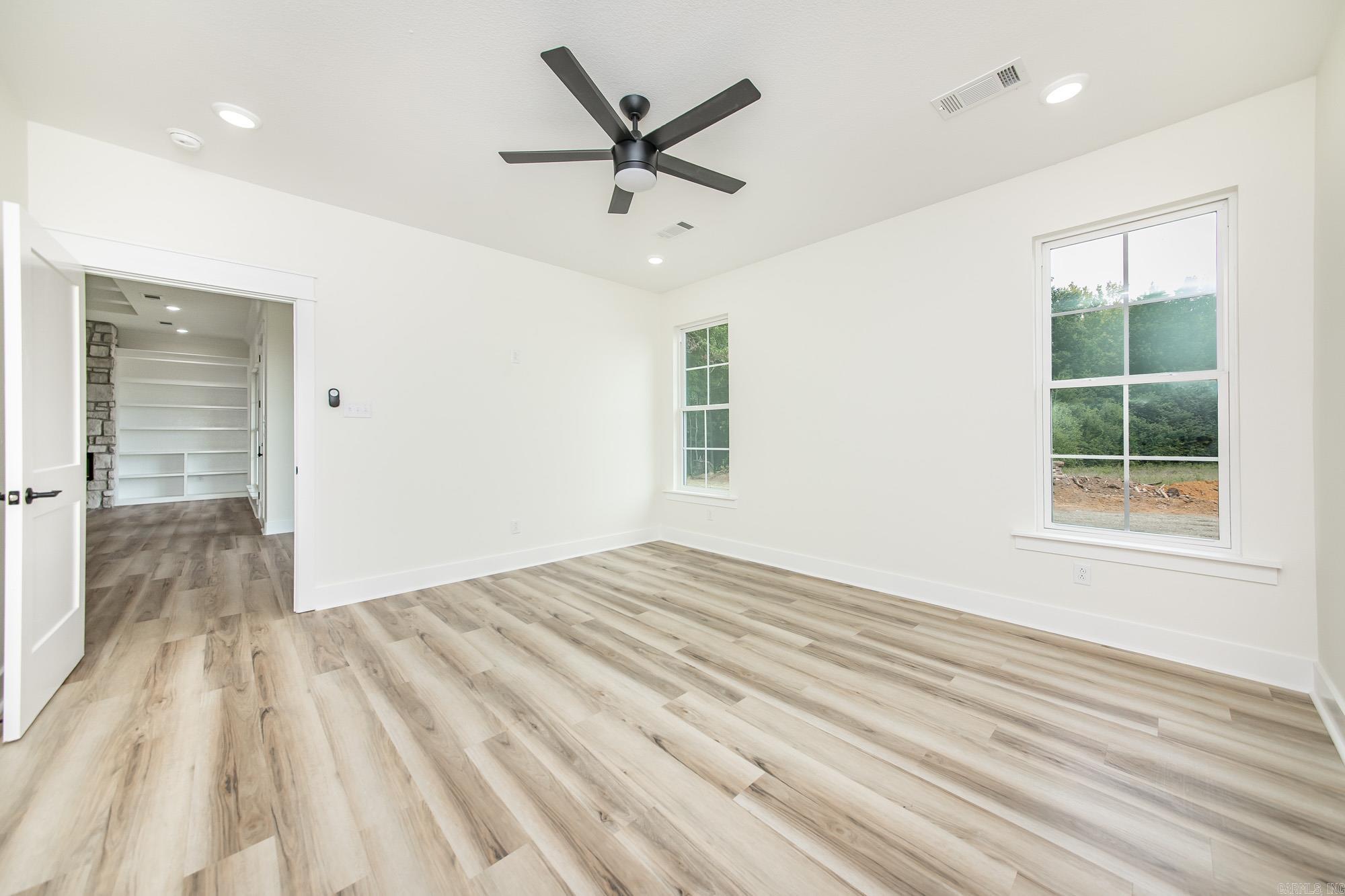38 Libra Lane Property Photo 27