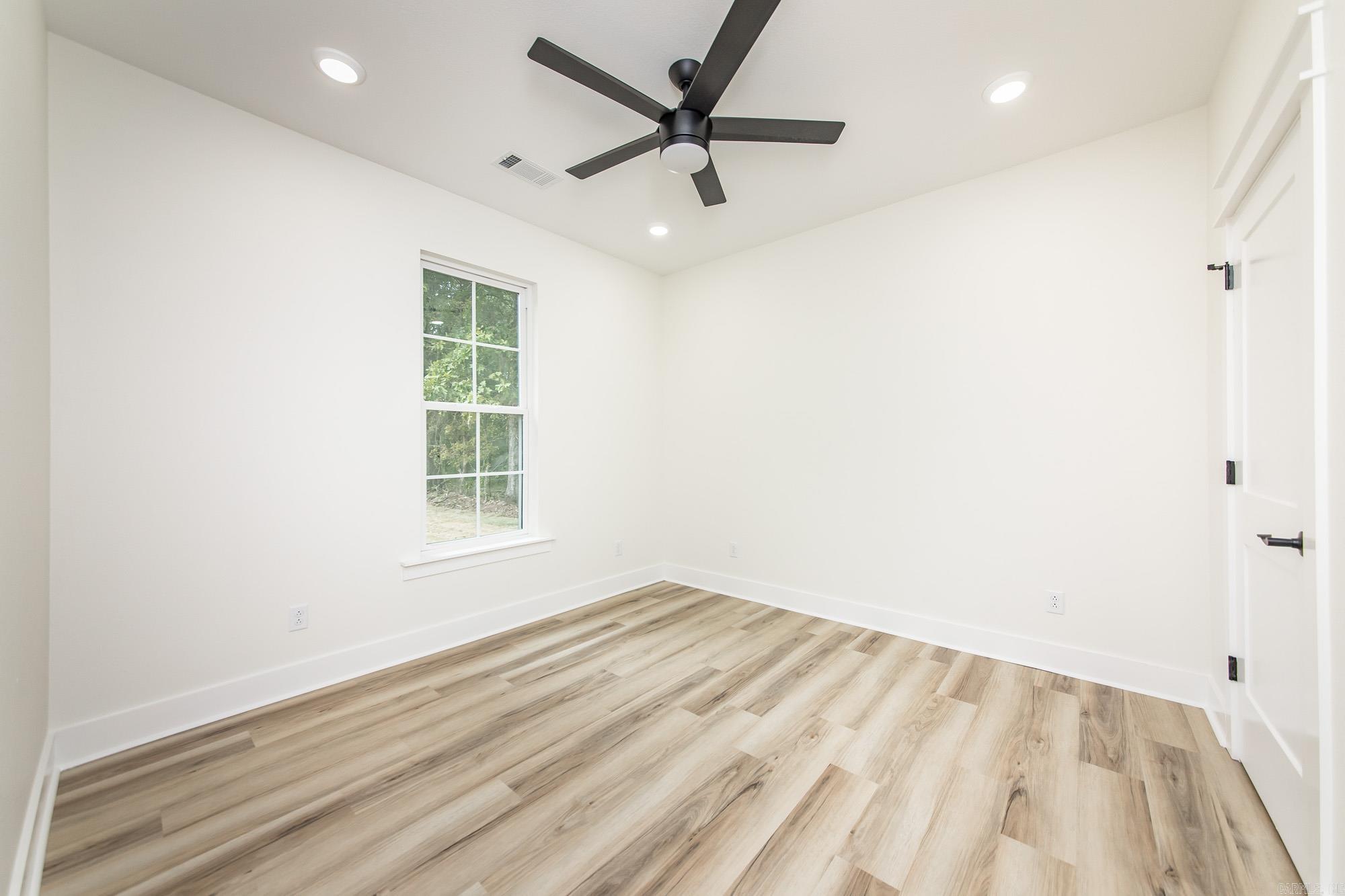 38 Libra Lane Property Photo 28