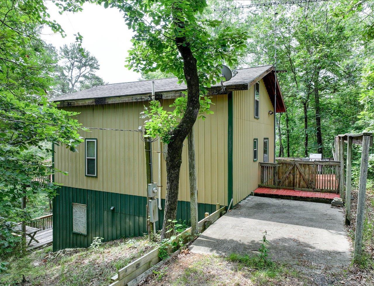 249 & 250 River Drive Property Photo 11