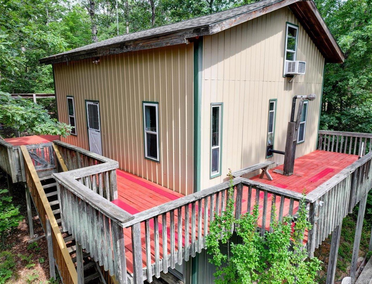 249 & 250 River Drive Property Photo 13