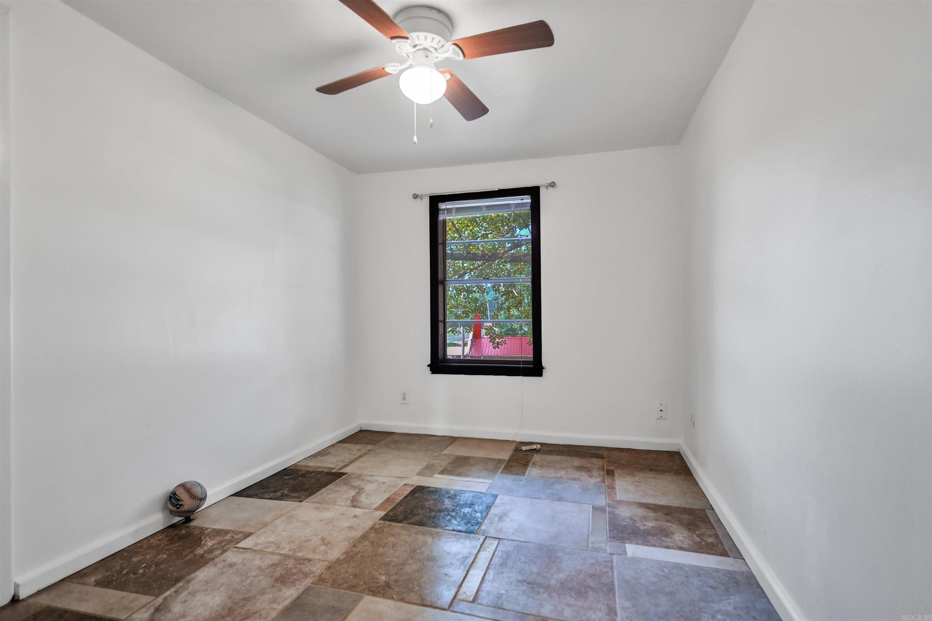 735 S 6th Street Property Photo 23