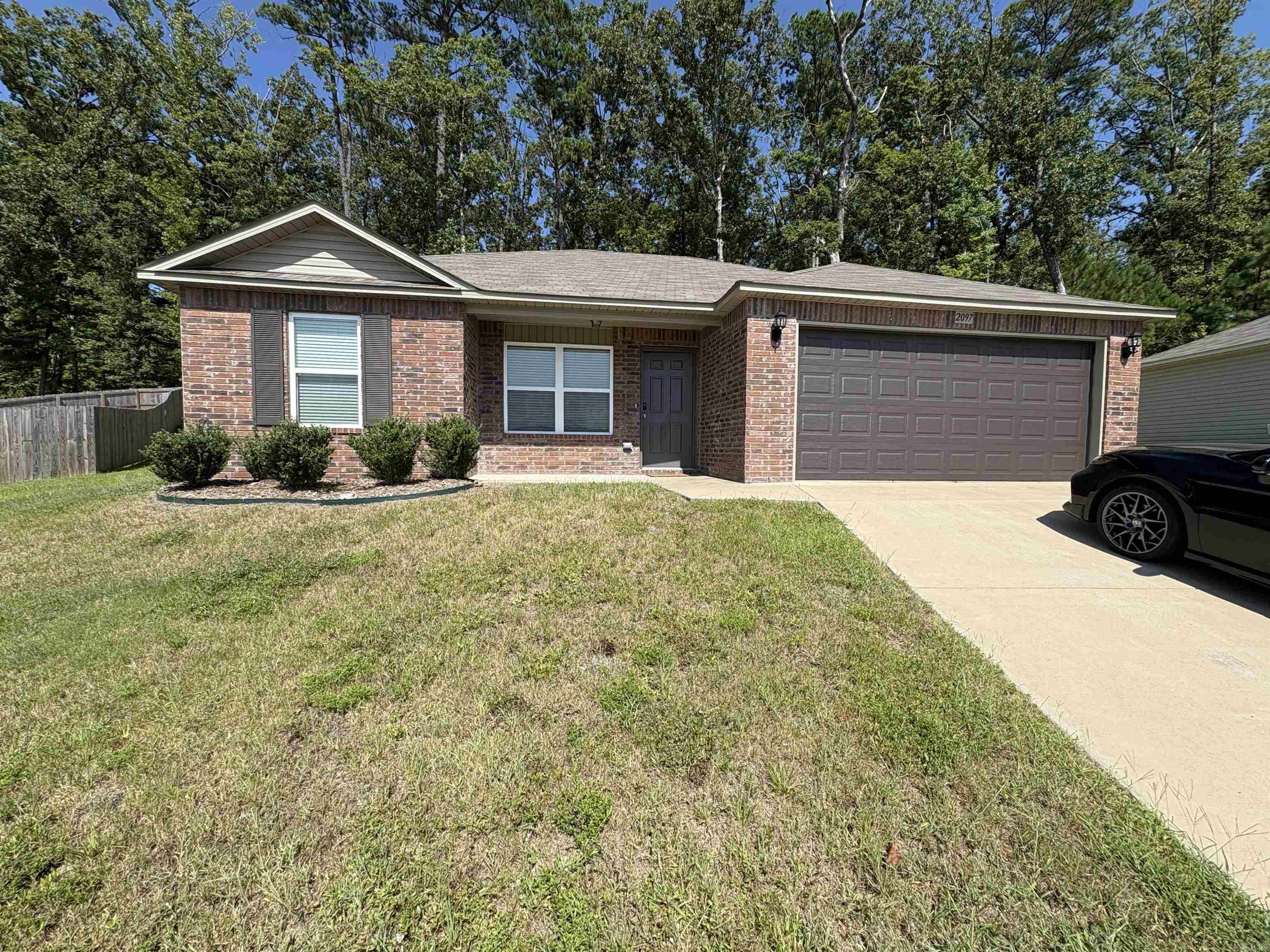 2097 Bentwood Drive Property Photo 1