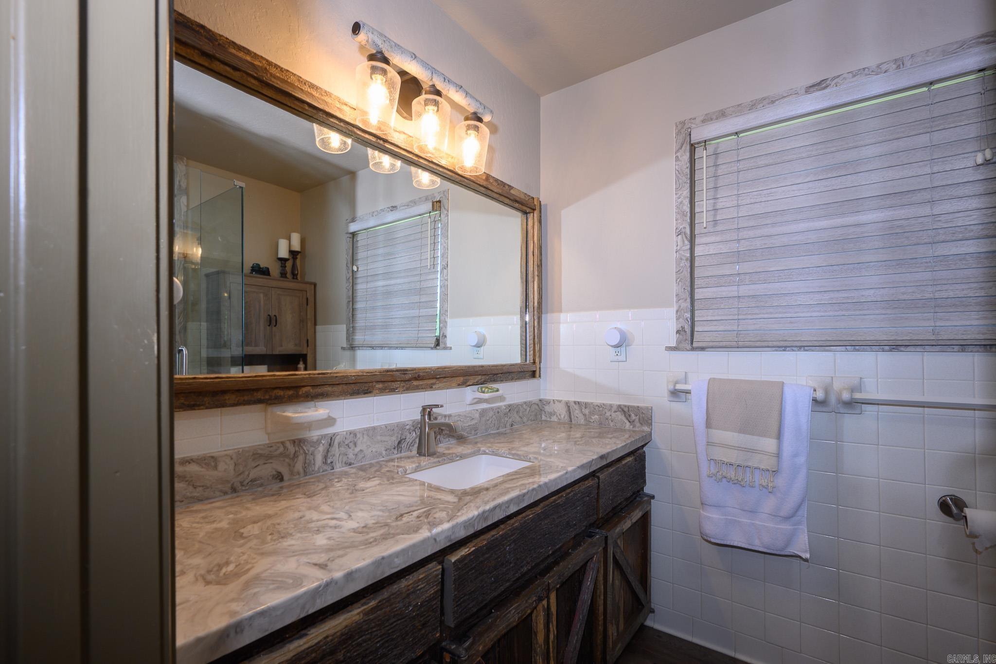 4050 Highway 71 Property Photo 21