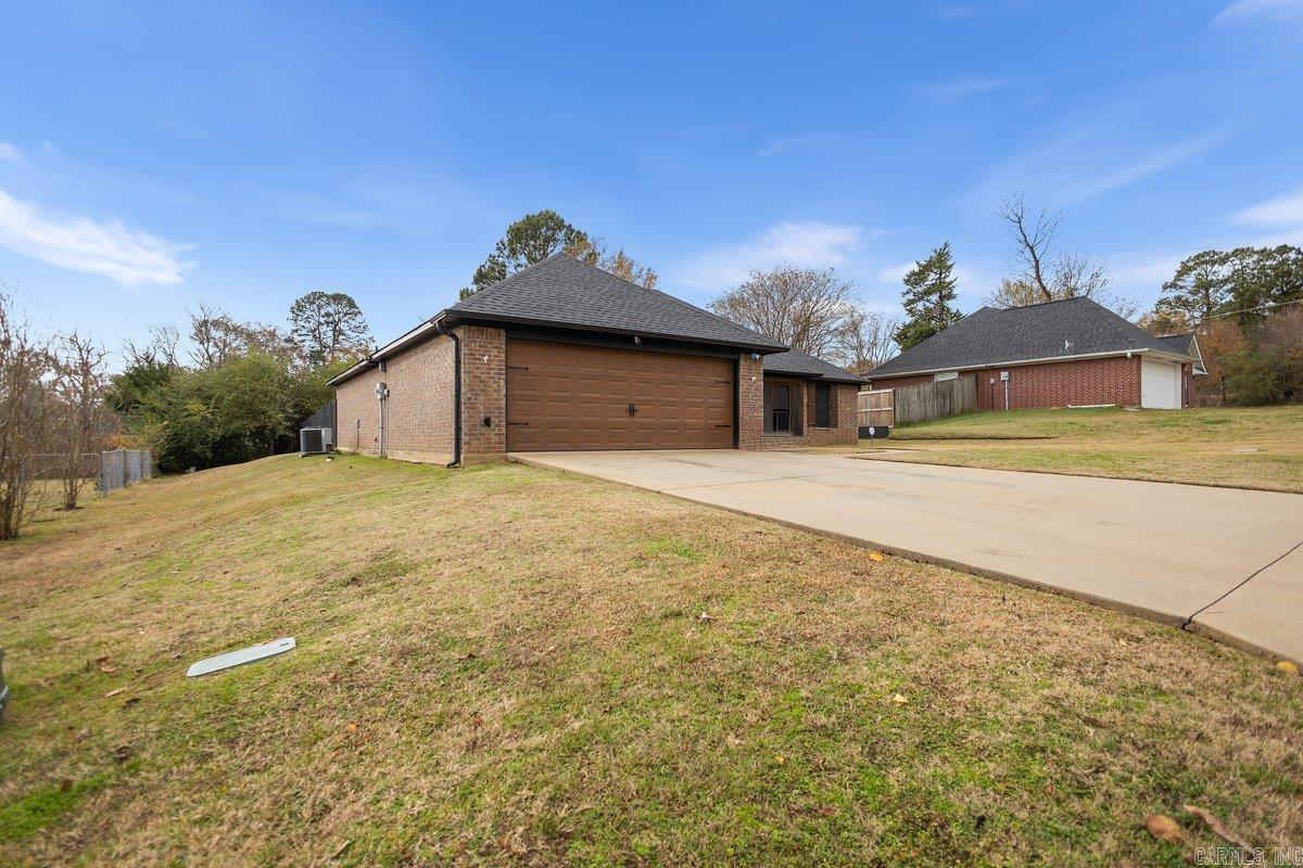 202 Spring Valley Rd Property Photo 3