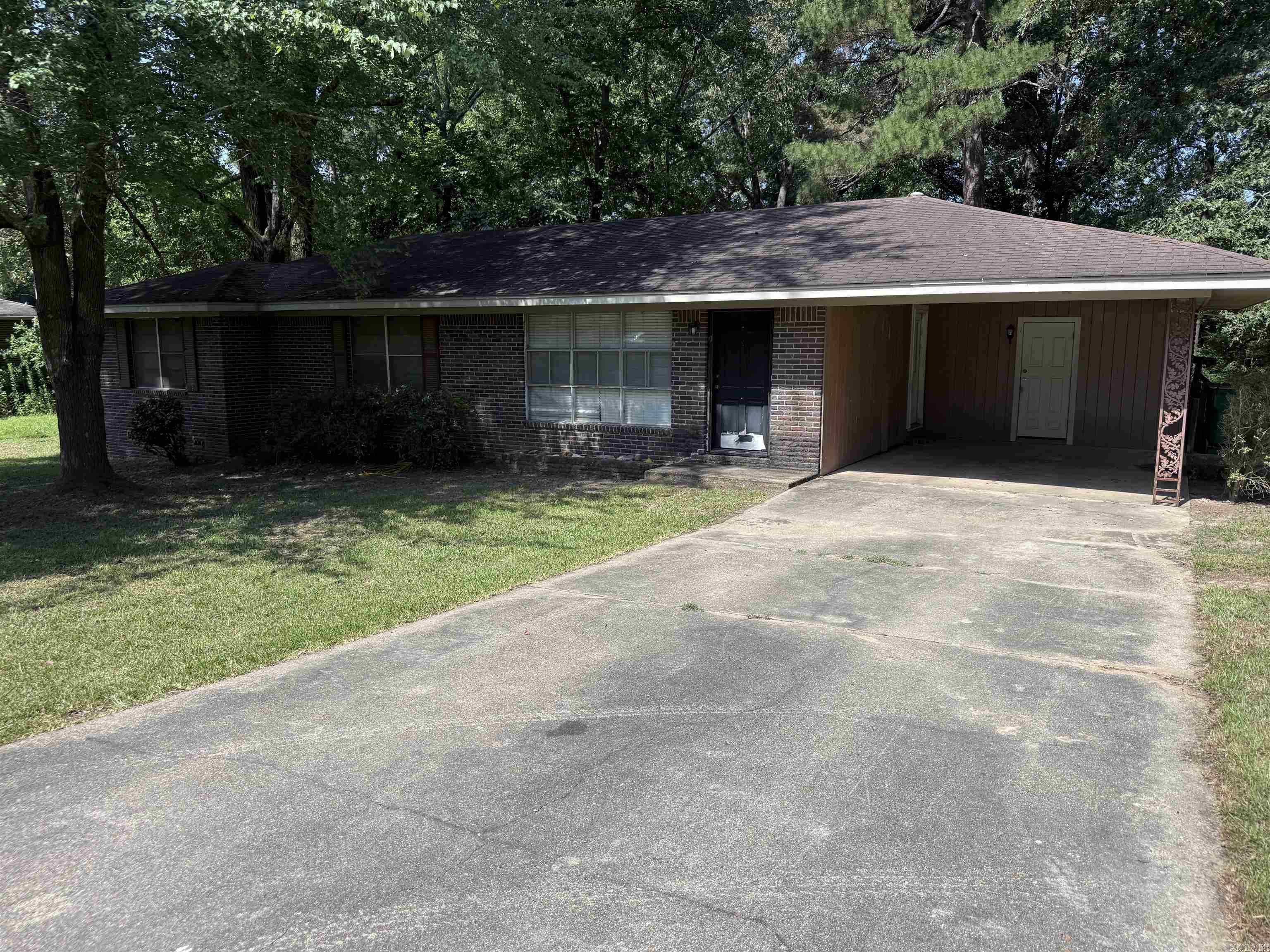 604 Carol Ave Property Photo 2