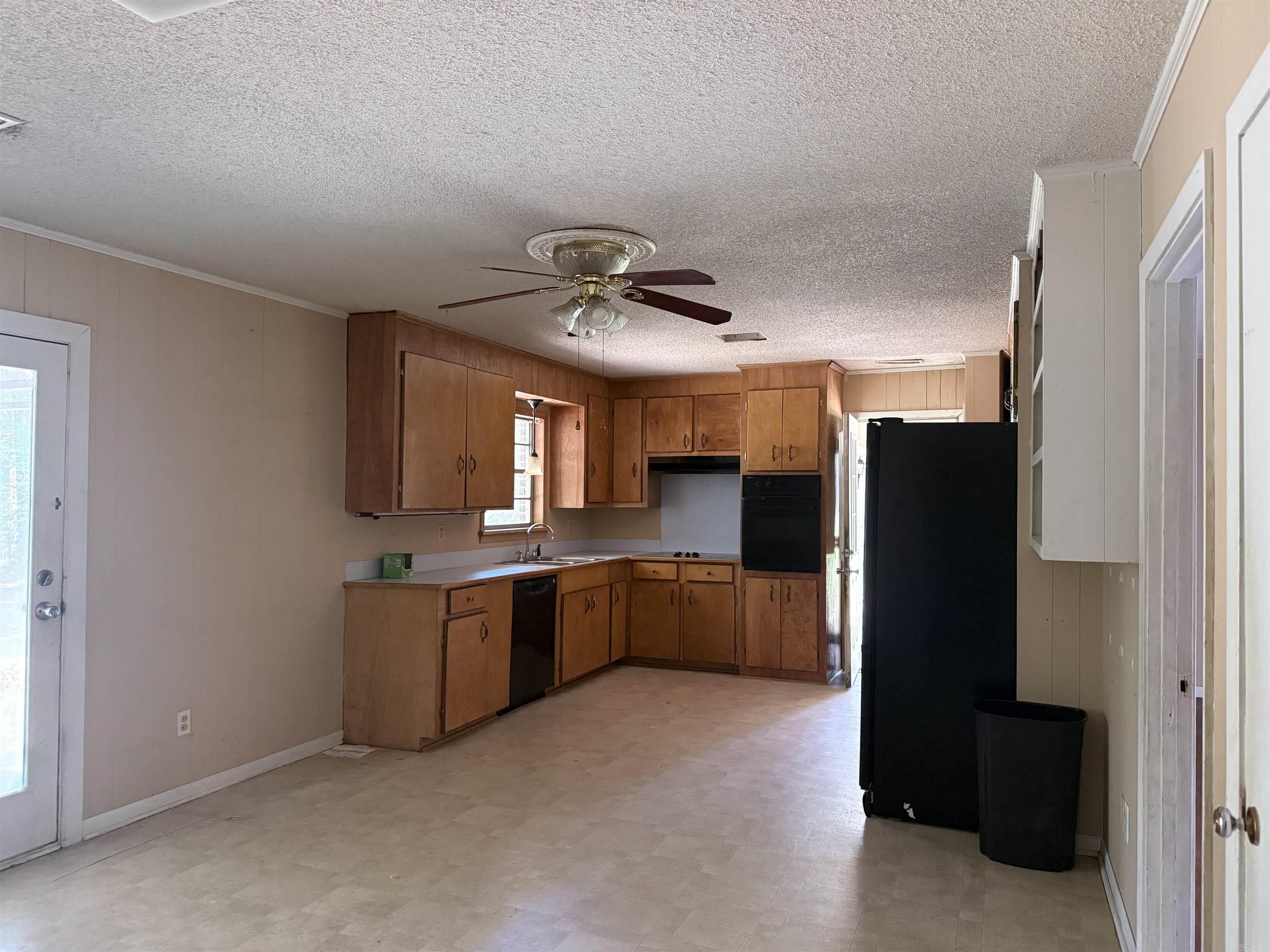 604 Carol Ave Property Photo 5