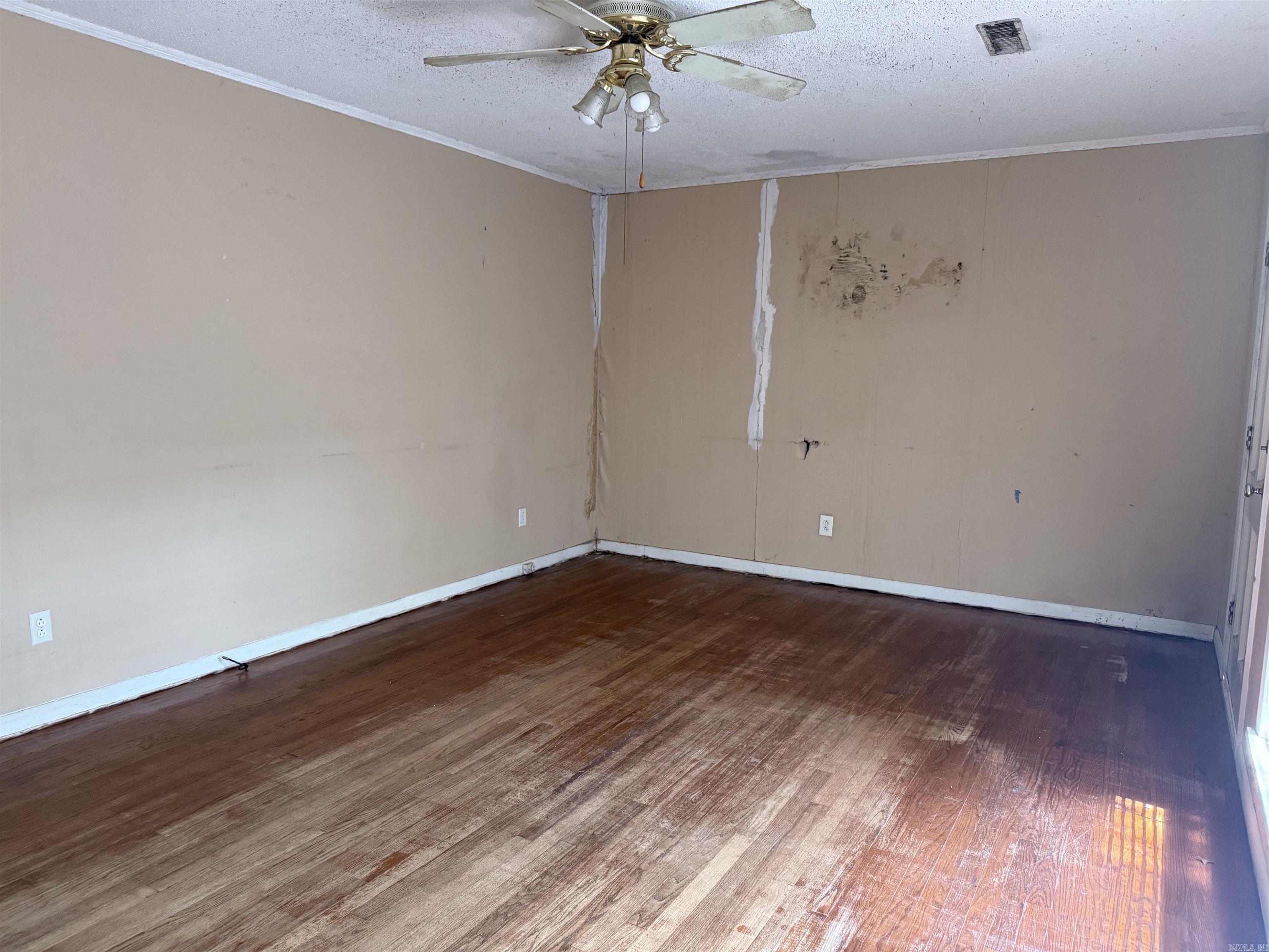 604 Carol Ave Property Photo 8