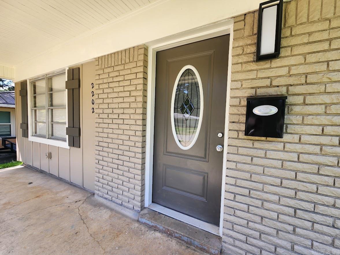 2202 Helena St Property Photo 6