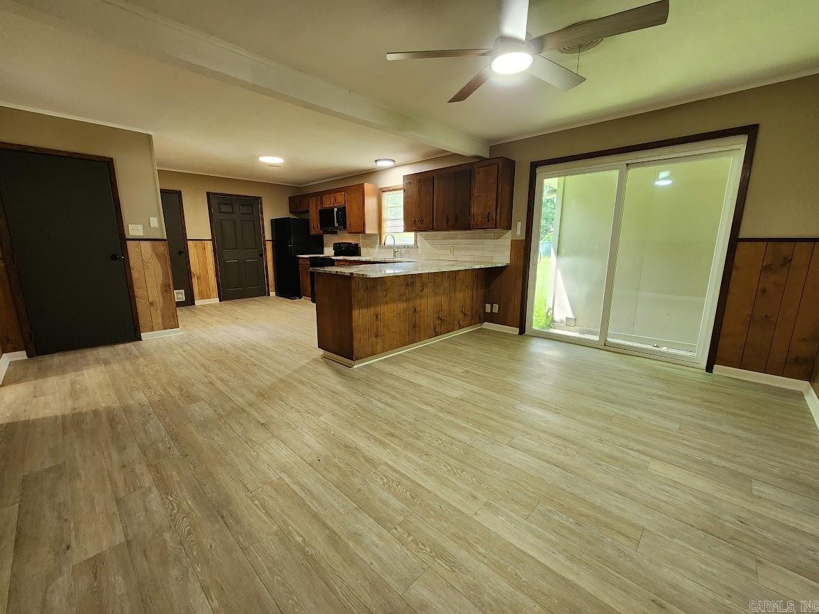 2202 Helena St Property Photo 9