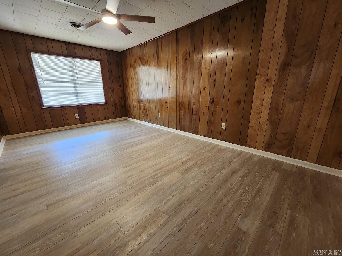 2202 Helena St Property Photo 10