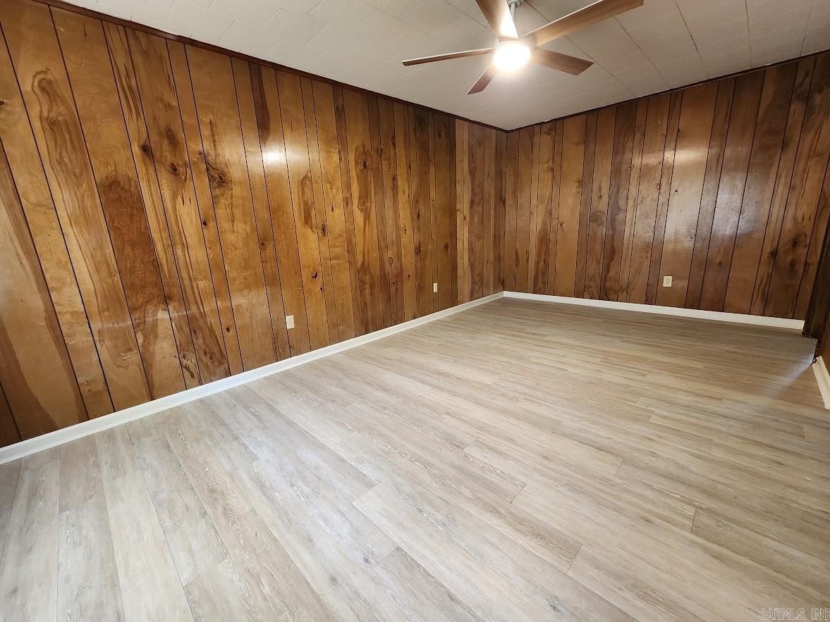 2202 Helena St Property Photo 12