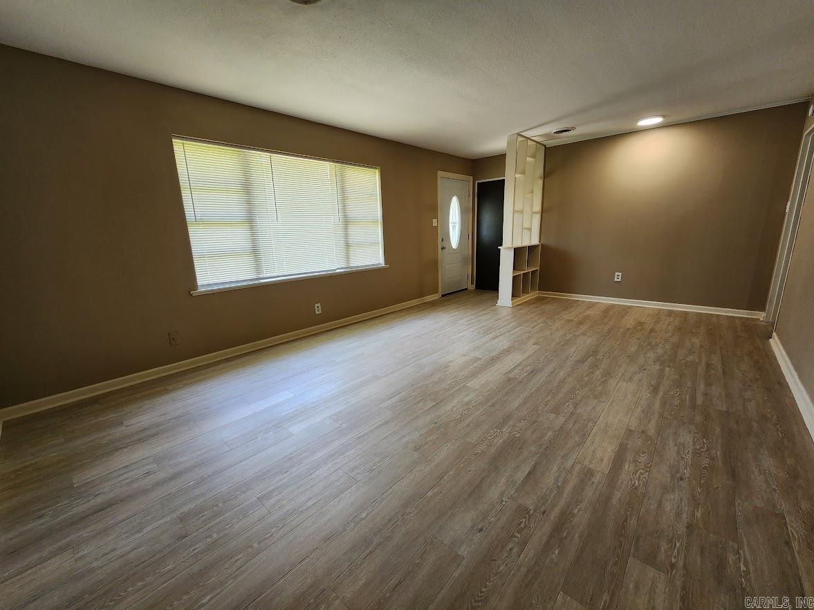 2202 Helena St Property Photo 13