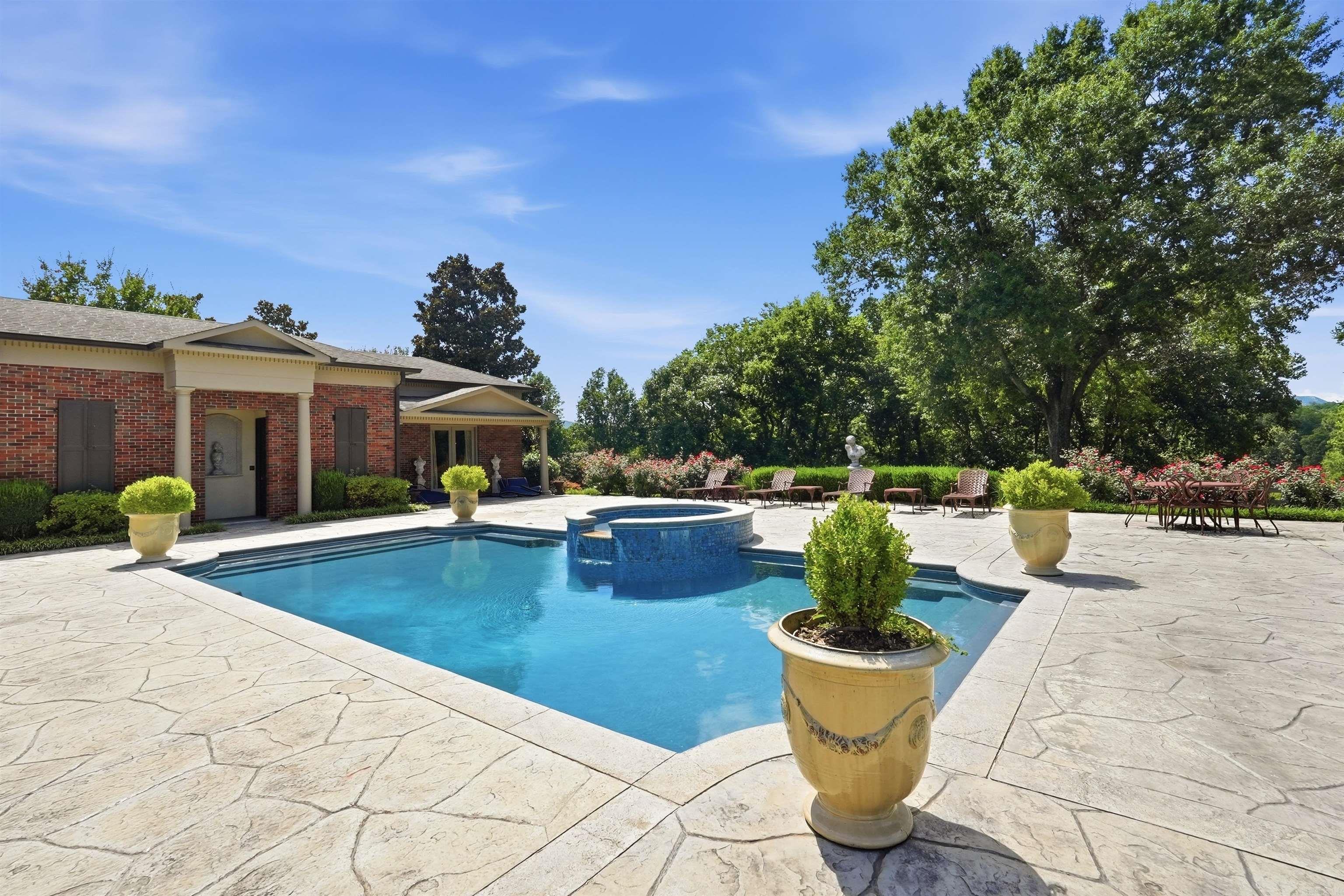 10 Thomas Park Circle Property Photo 32