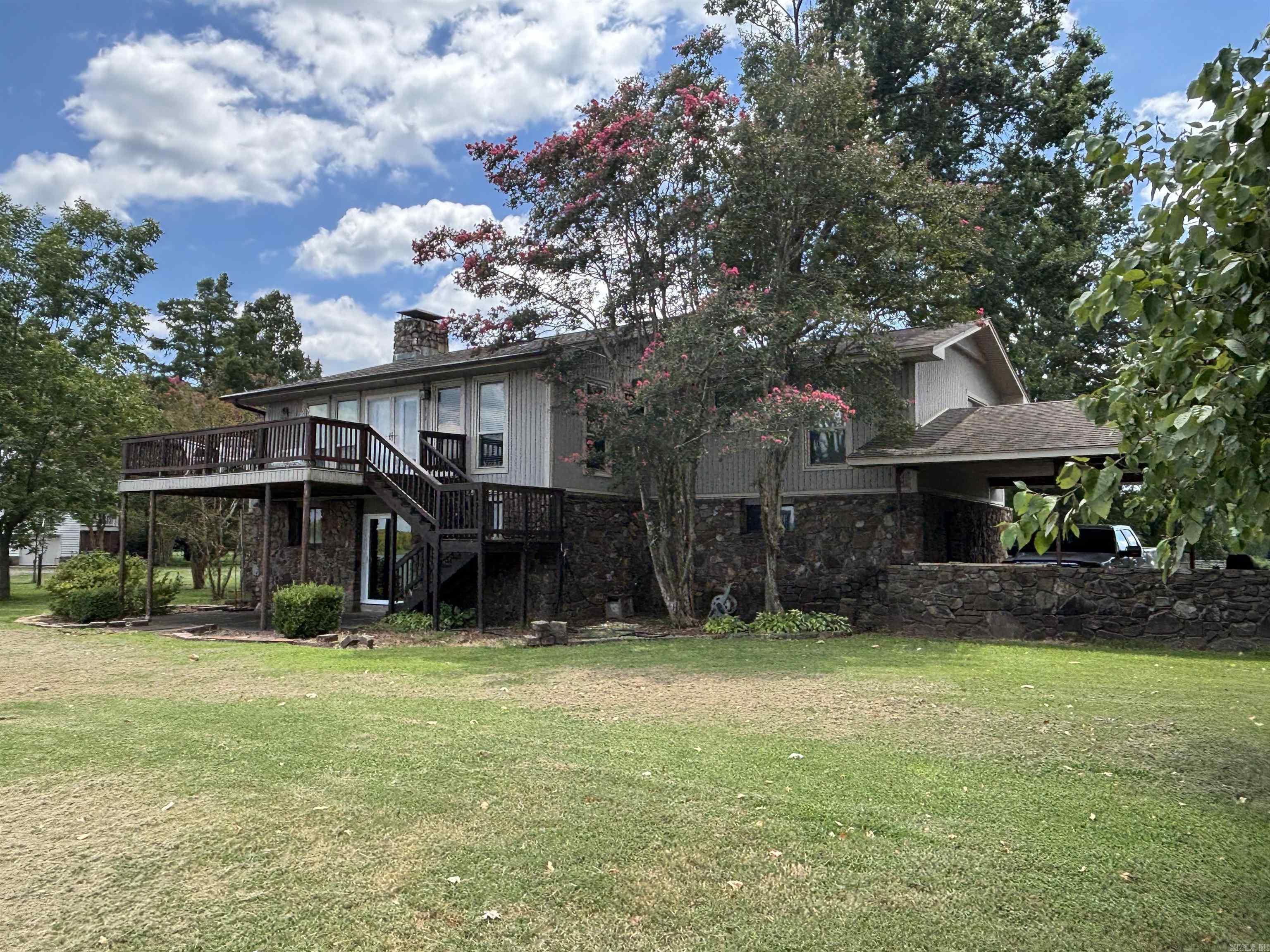 7517 Beck Road Property Photo 7