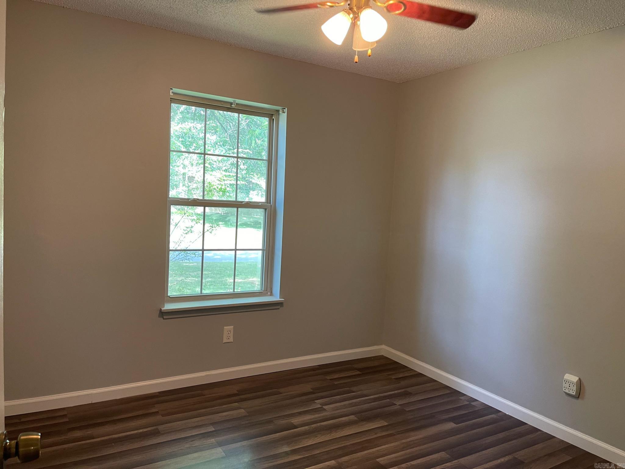 20 Creekdale Drive Property Photo 6