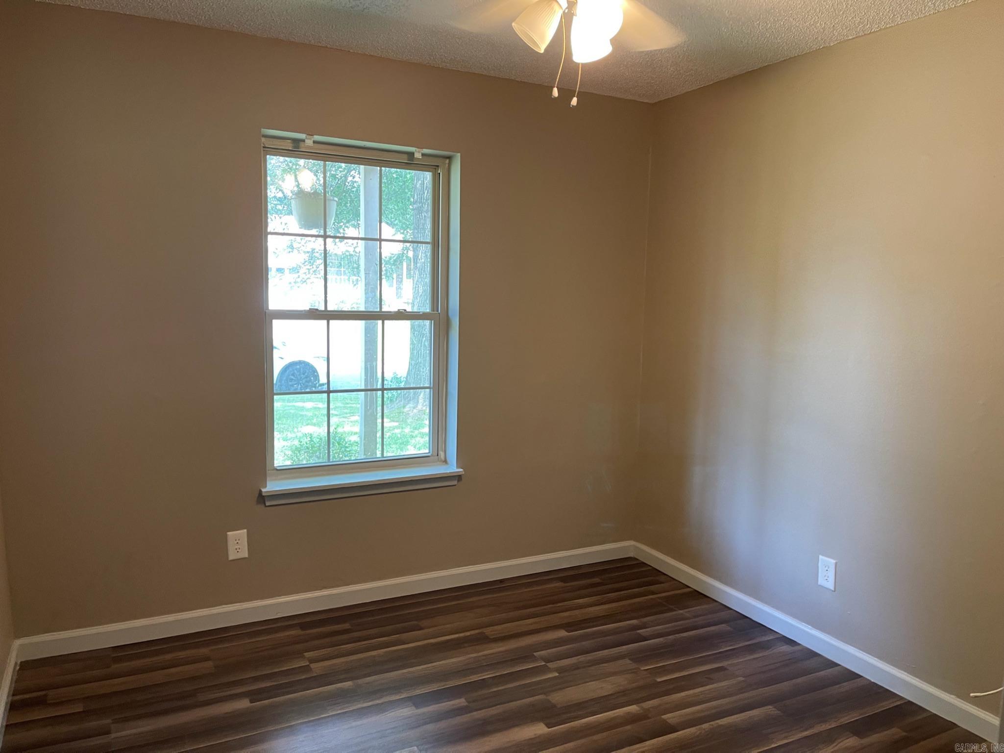 20 Creekdale Drive Property Photo 12