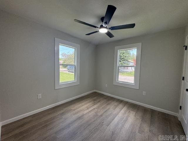 412 E Poplar Property Photo 3