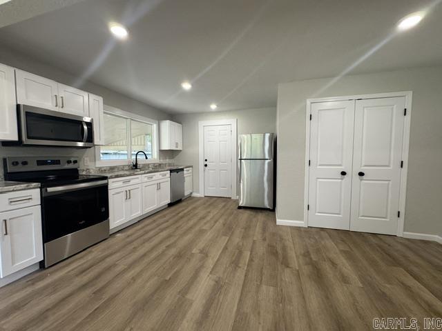 412 E Poplar Property Photo 8