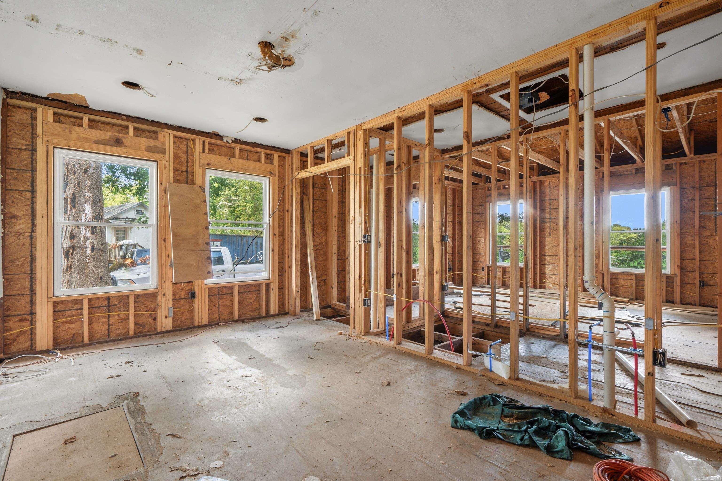209 Avery Street Property Photo 8
