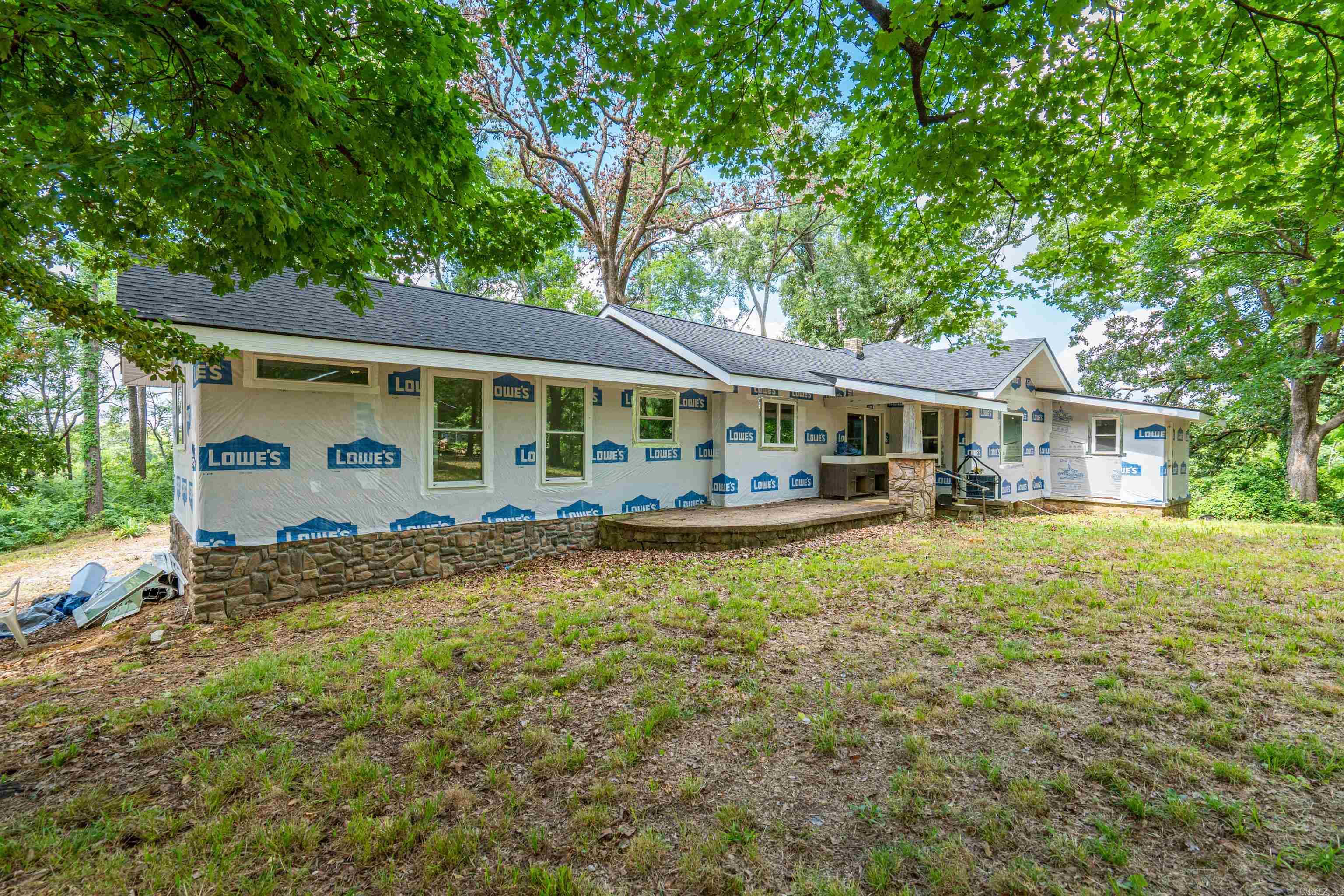 209 Avery Street Property Photo 17