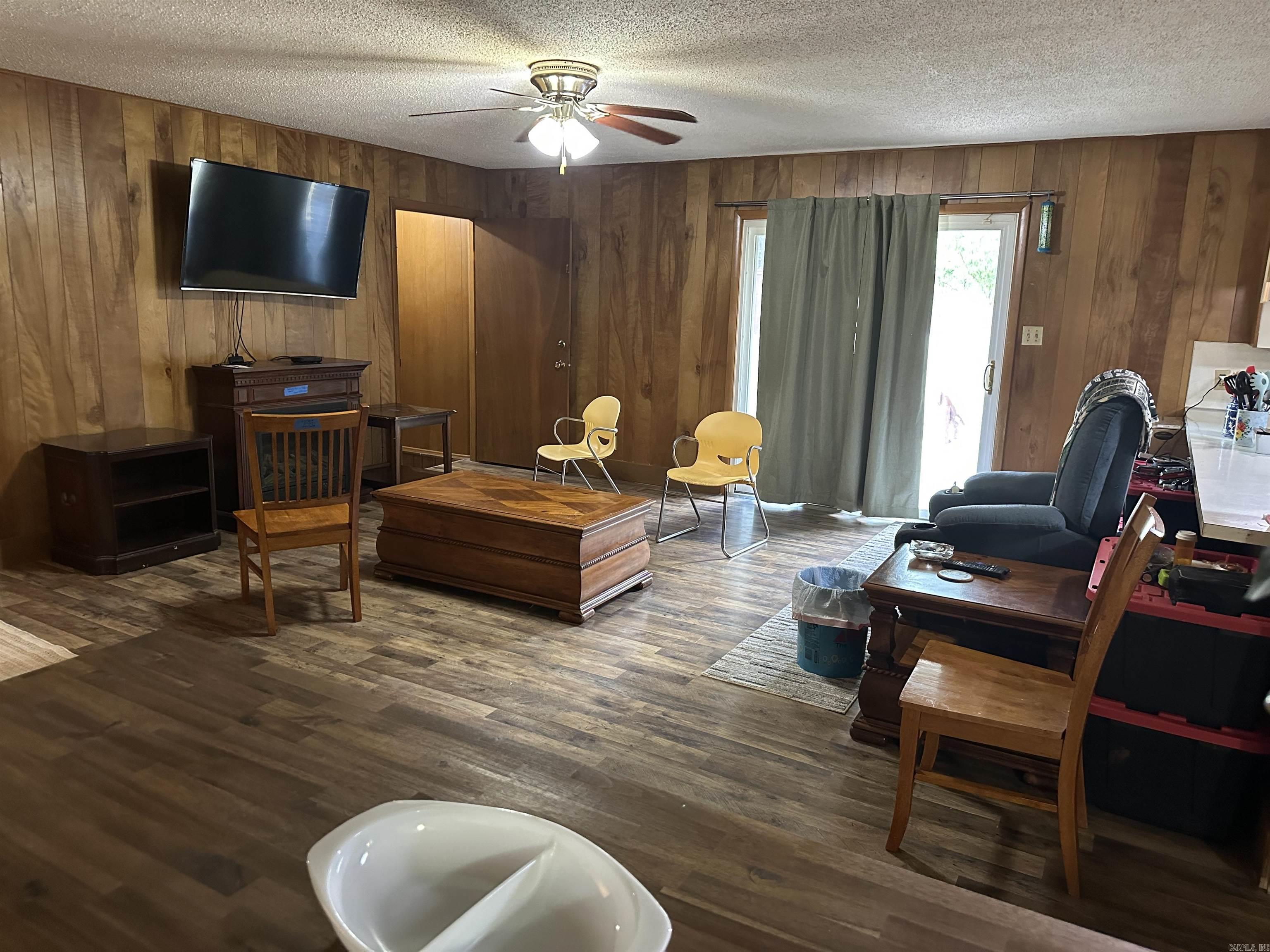 1201 Magnolia Drive Property Photo 5