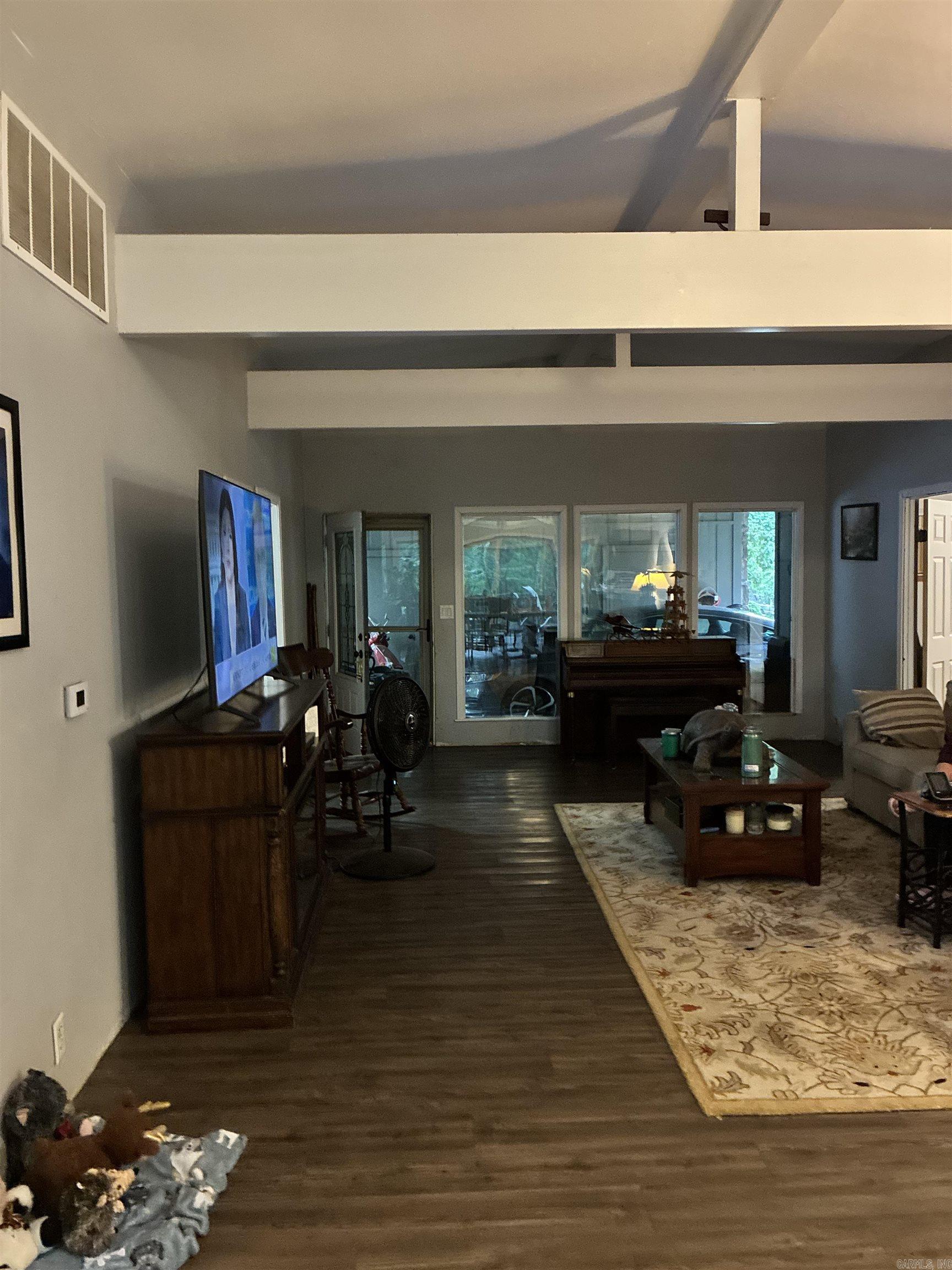 127 Arias Way Property Photo 3