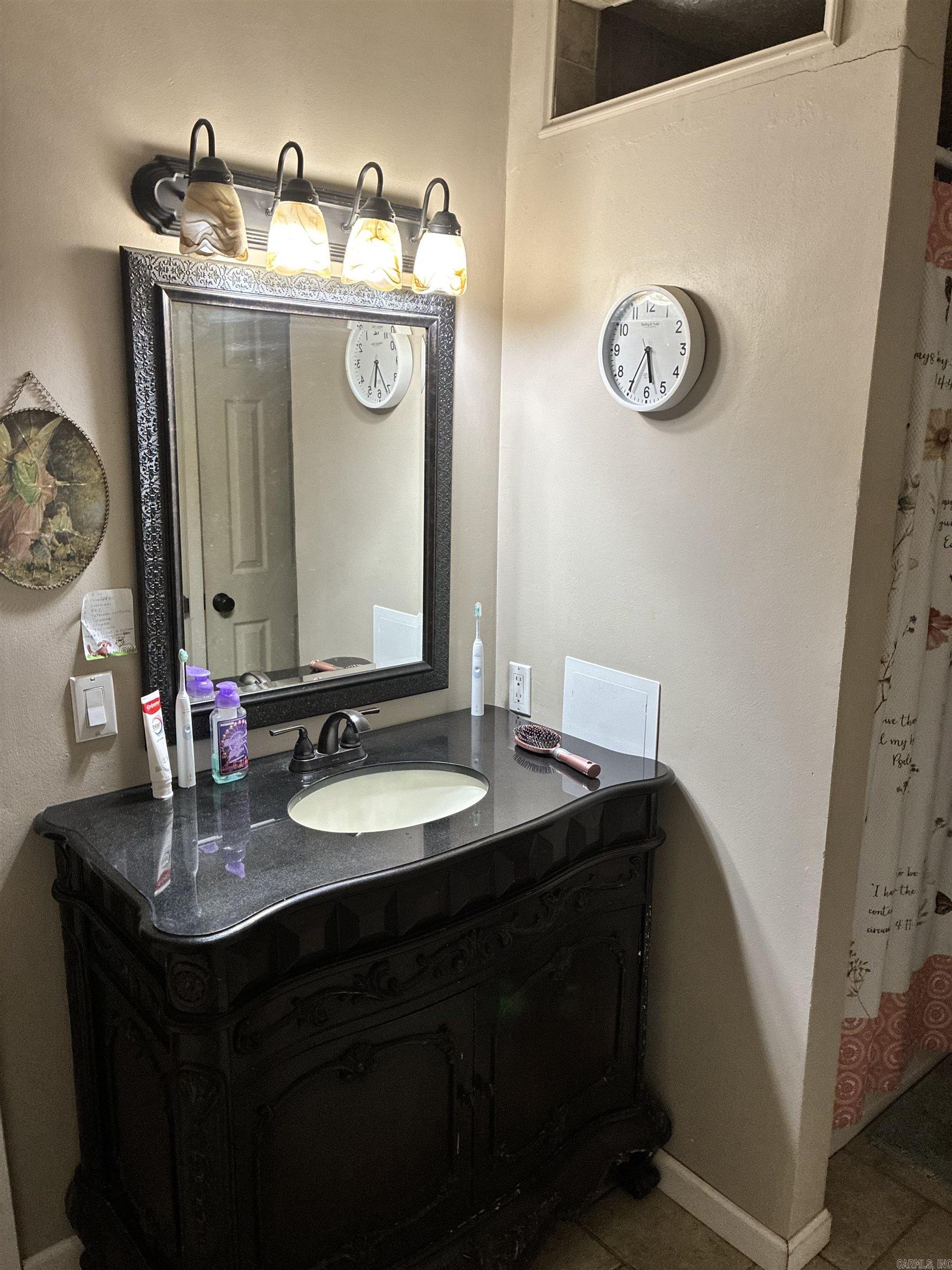 127 Arias Way Property Photo 7