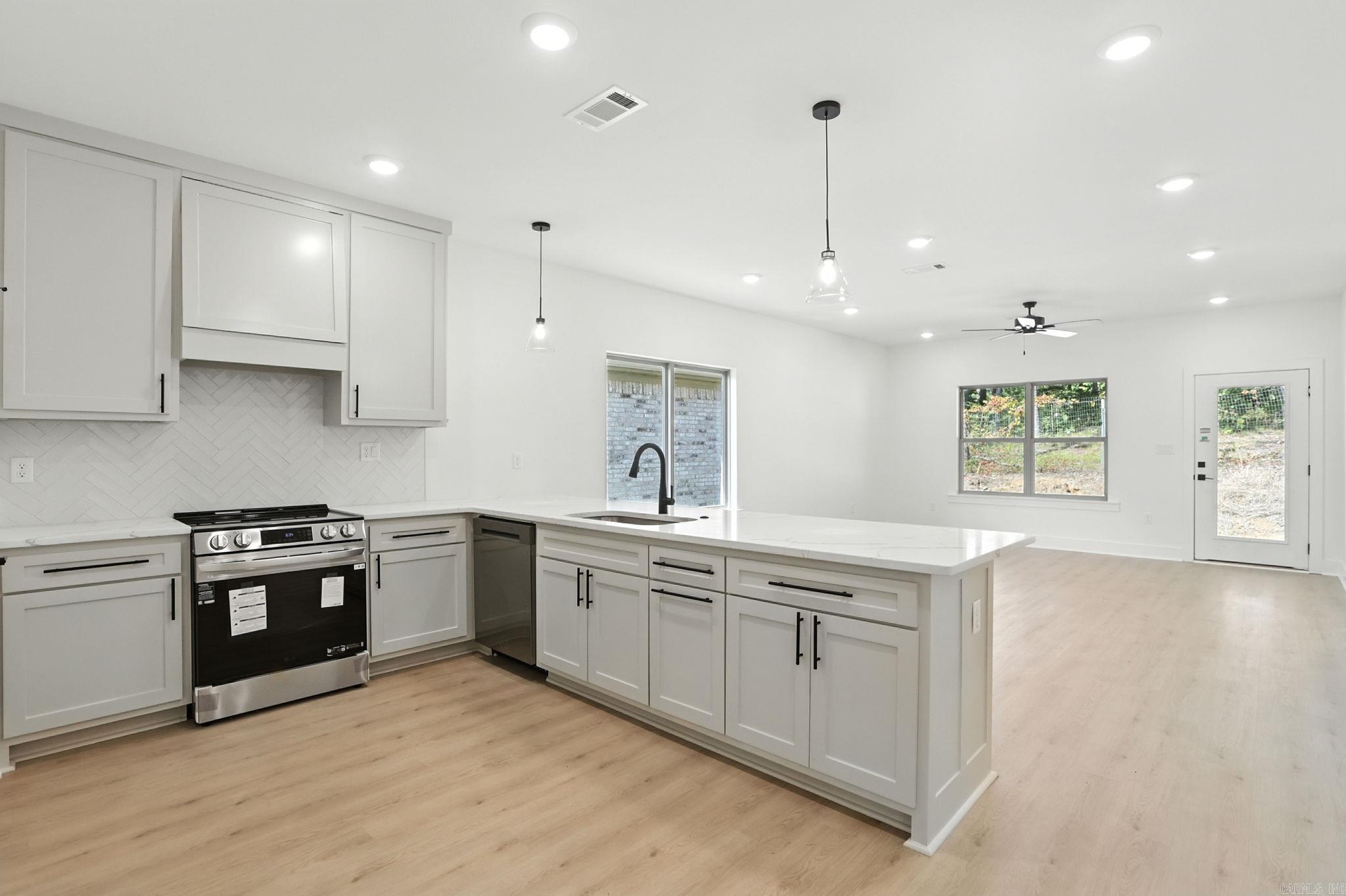 13518 Teton Drive Property Photo 8
