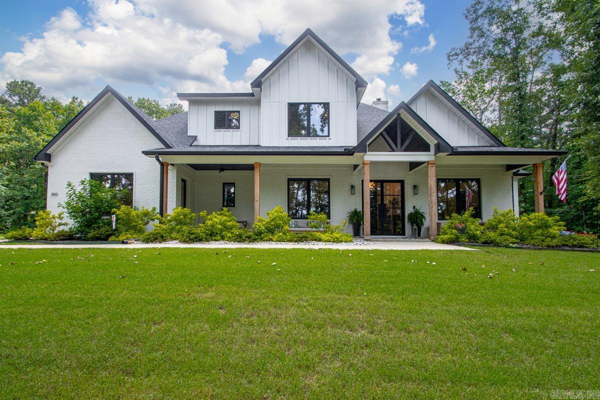 810 Caddo Drive Property Photo 1