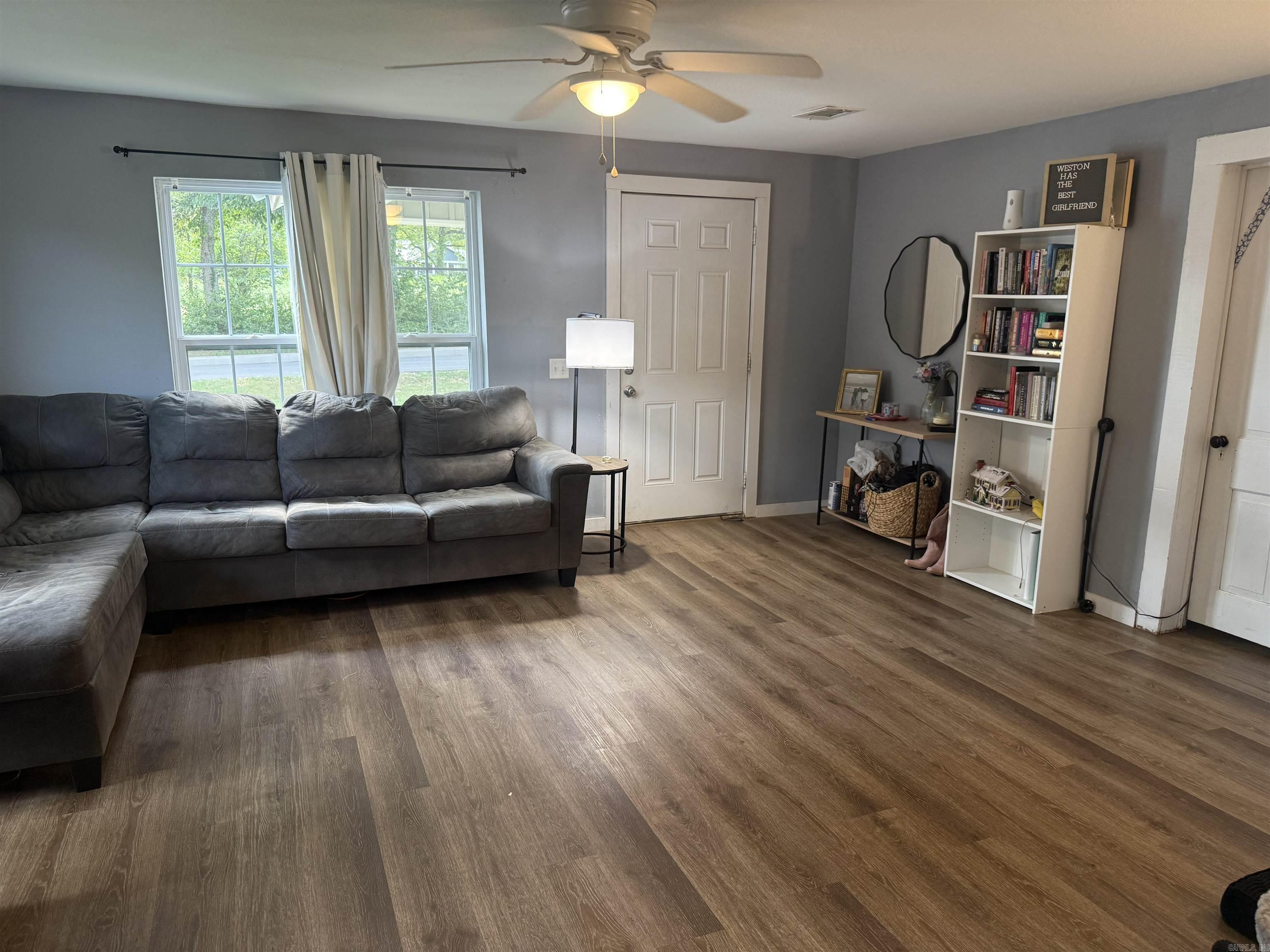 69 College Street Property Photo 3