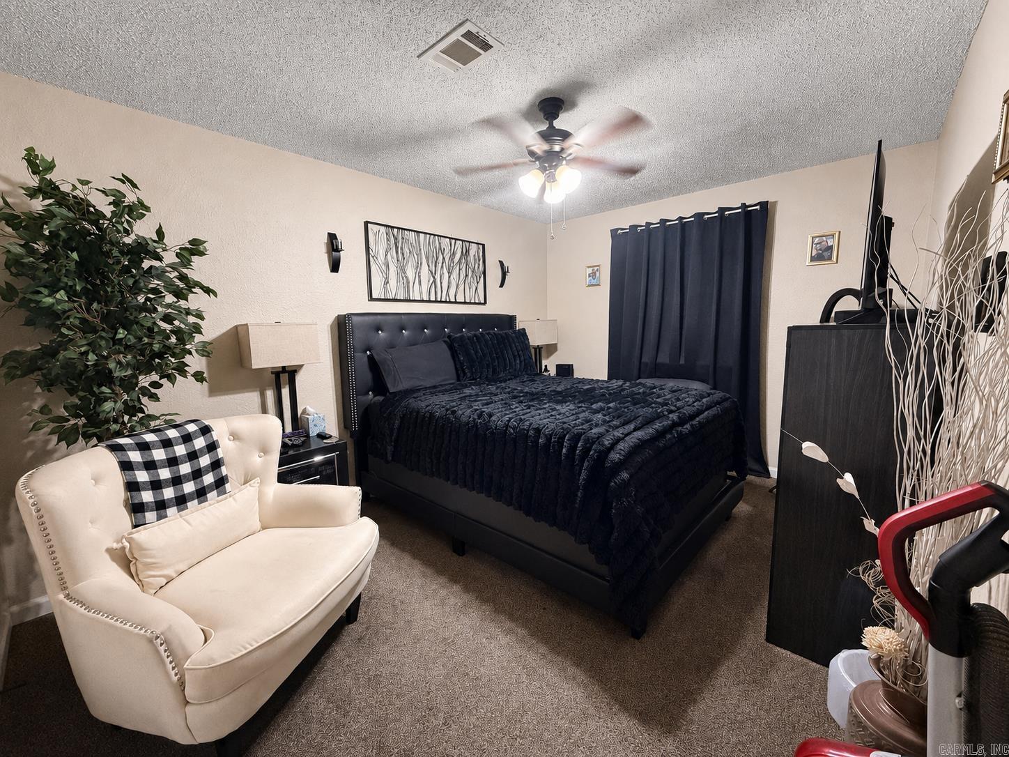 33 Hiland Pl Property Photo 4
