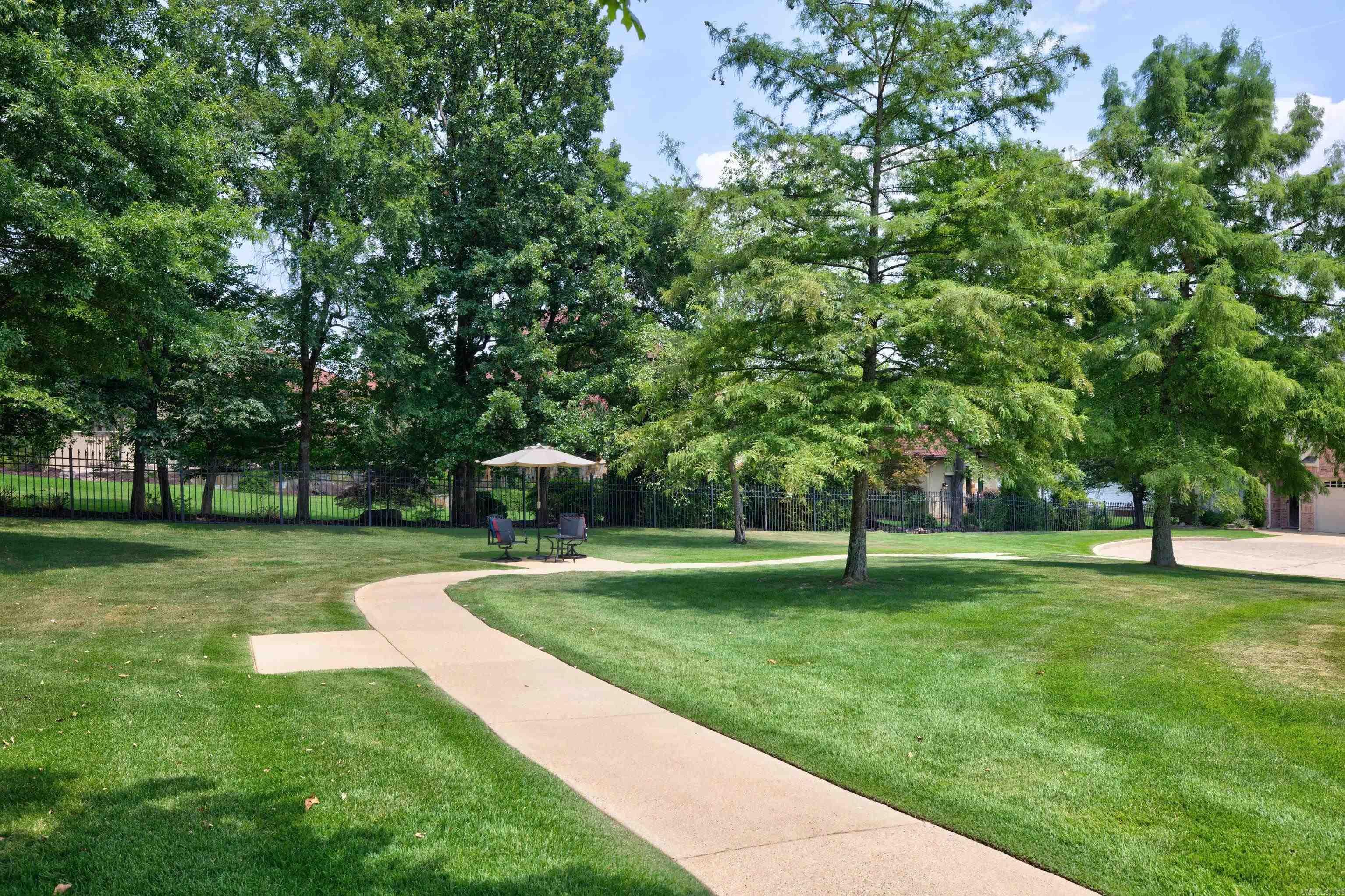 106 Waterloo Cove Property Photo 35