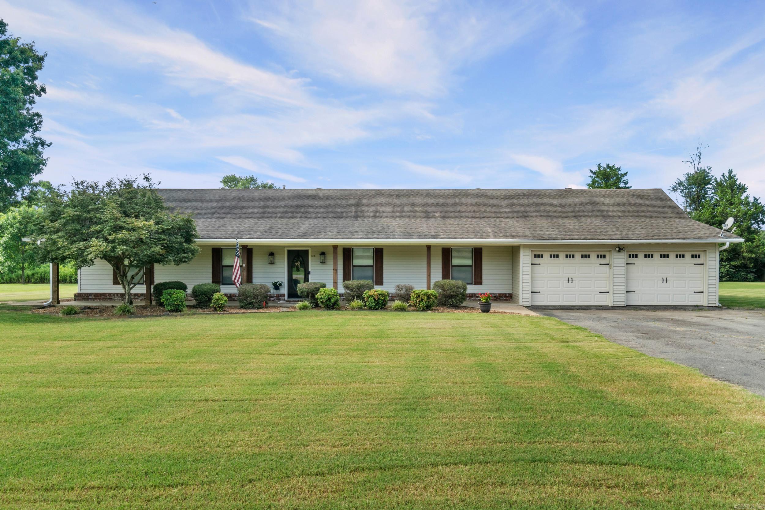 138 Casey Lane Property Photo 2