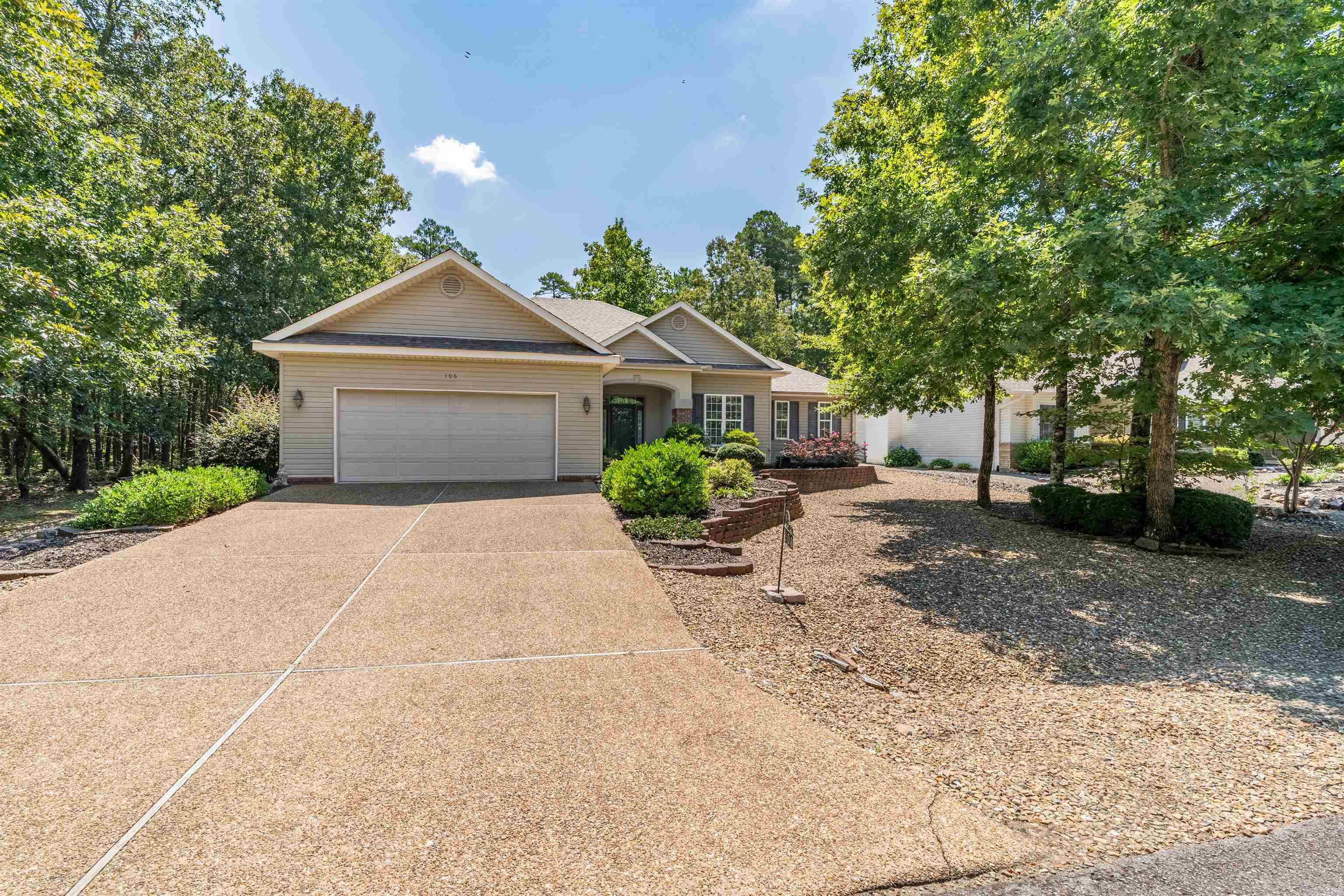 106 Cifuentes Way Property Photo 3