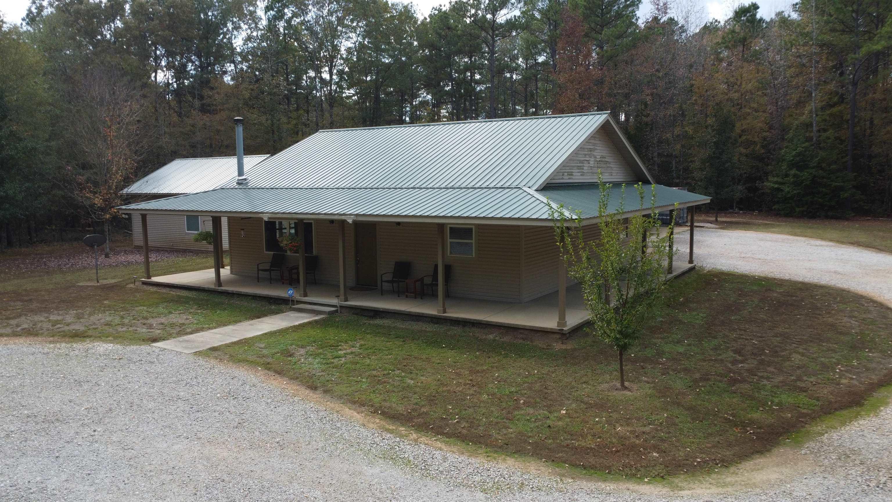 2327 Hwy 7n Property Photo 6