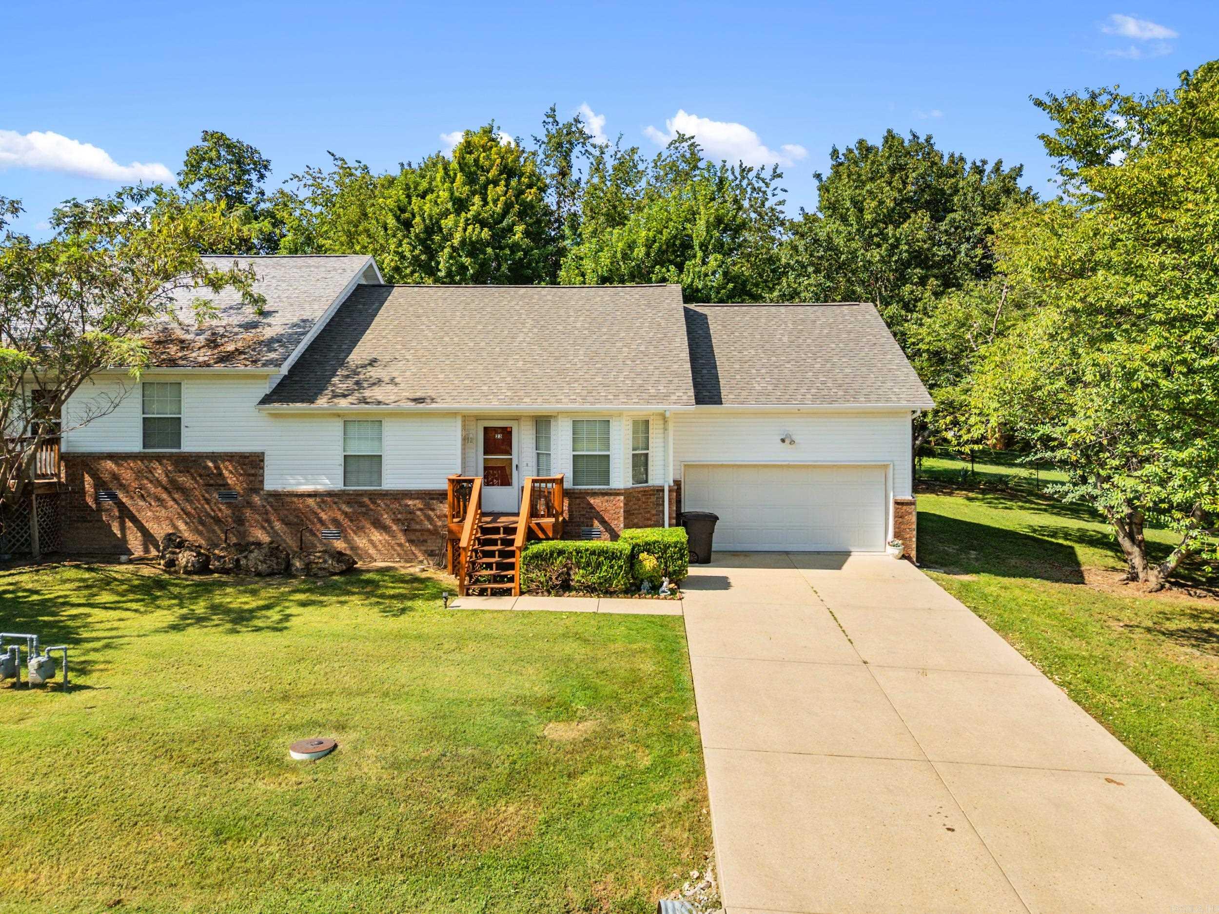 23 Apache Circle Property Photo 1