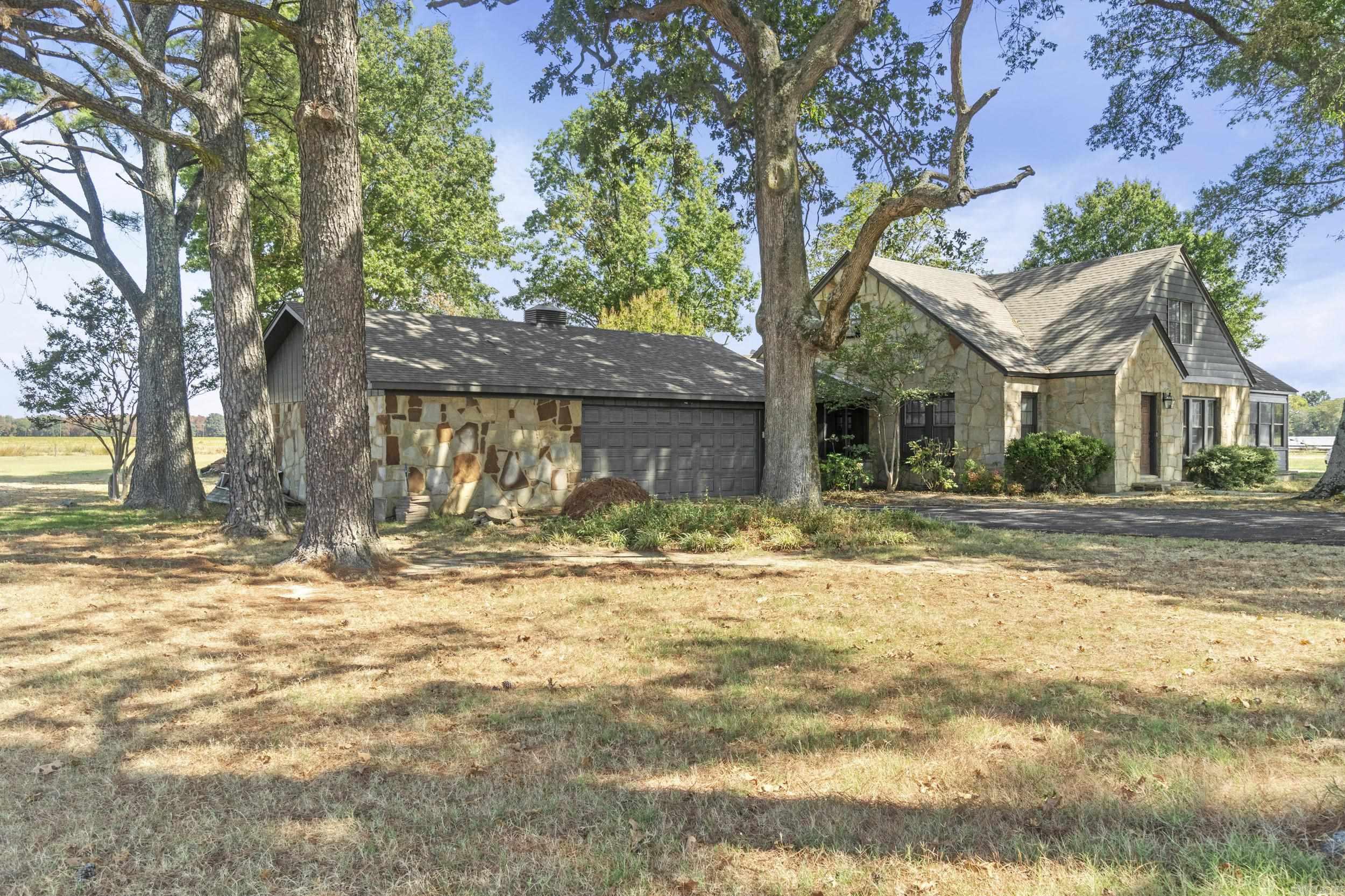 2222 Hwy 64 Property Photo 3