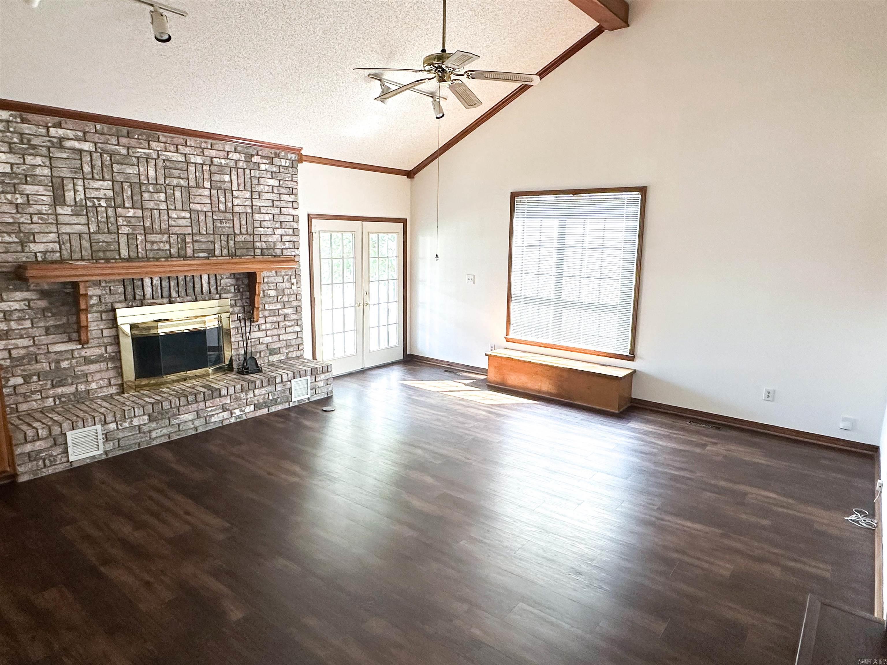 19 White Oak Circle Property Photo 10