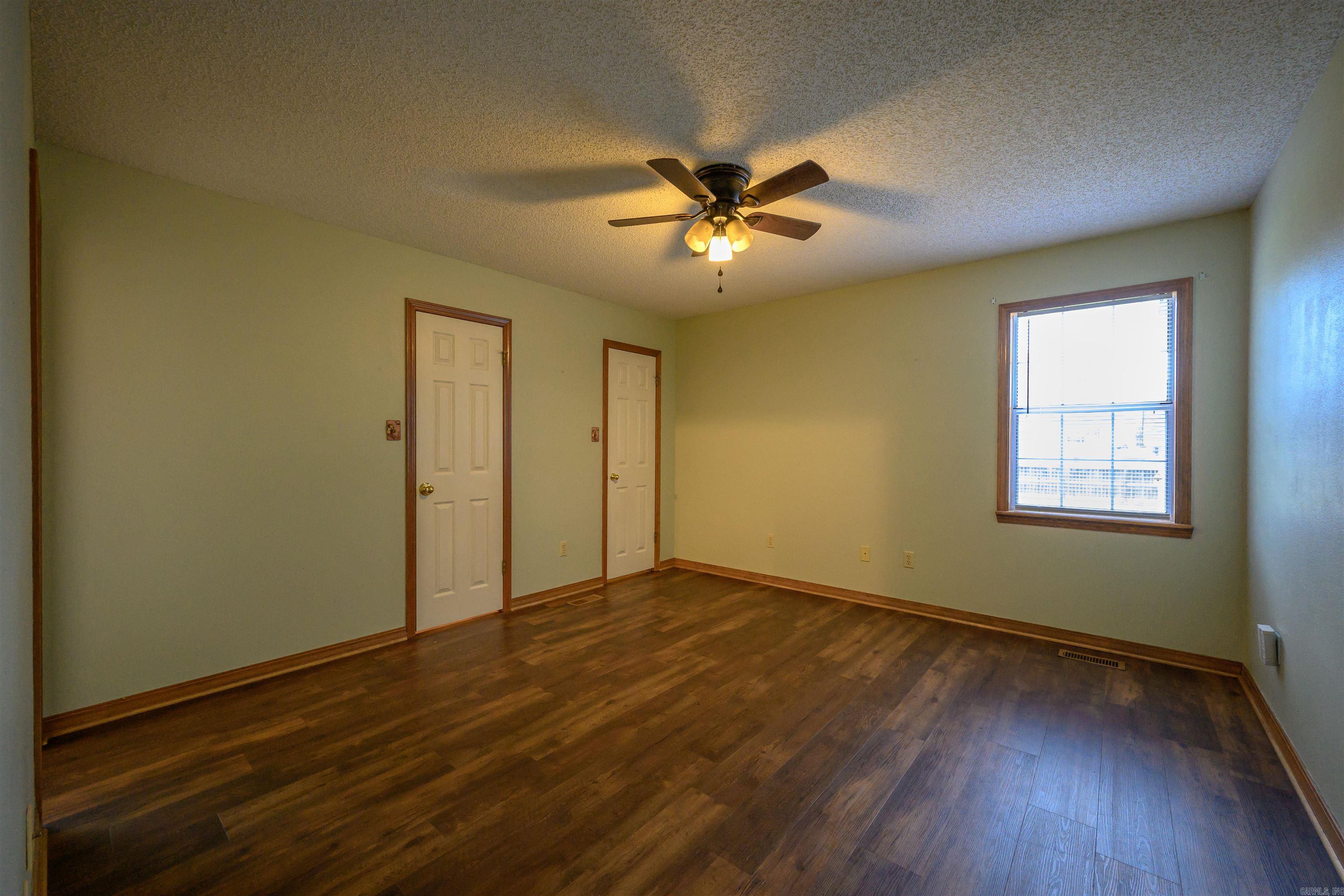 19 White Oak Circle Property Photo 13